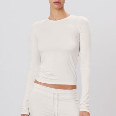Eterne Fitted Crewneck Long Sleeve T-shirt - Image 2