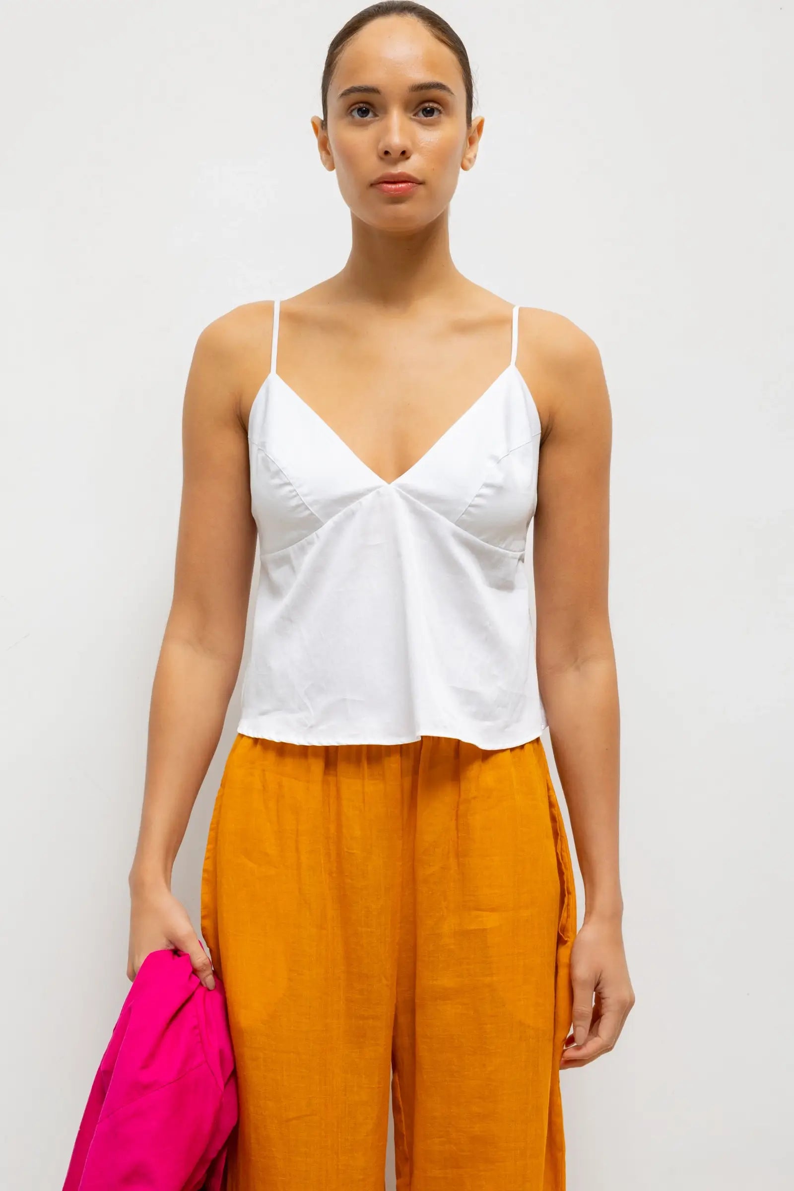 LESET Yoko Triangle Tank - Image 1