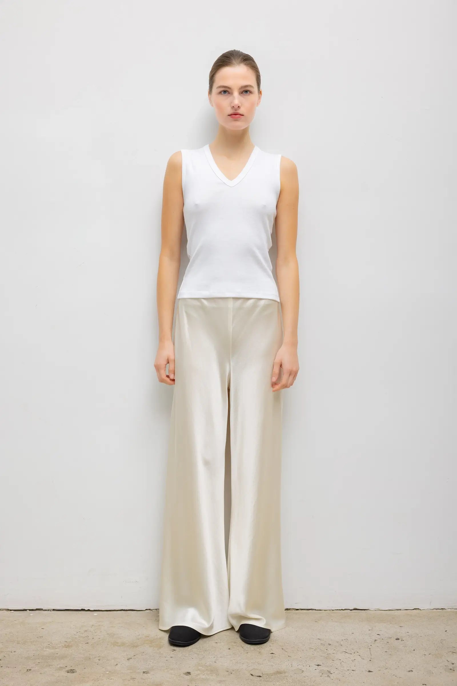 MNLST140826073300079_3 LESET Nando Sleeveless V Neck - Image 3