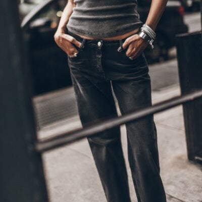 MIKUTA The Black Loose Jeans - Image 1