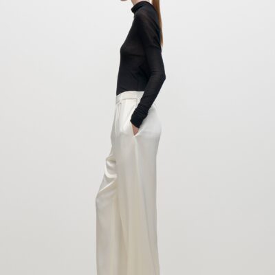Victoria Beckham Relaxed Curved Leg Trouser - Image 2