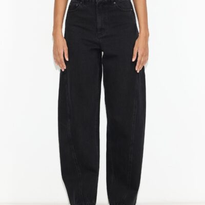 Dazie Austin Barrel Jeans
