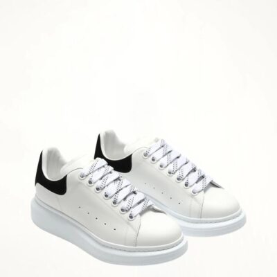 ALEXANDER MCQUEEN Larry Oversized Suede Sneakers in White/black White / 35