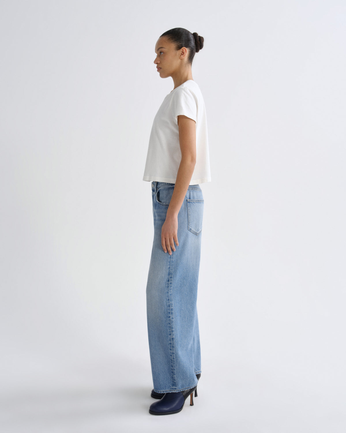 MNAGO310826203842035_3 AGOLDE Low Curve Crop Jean (Flyweight) - Image 3