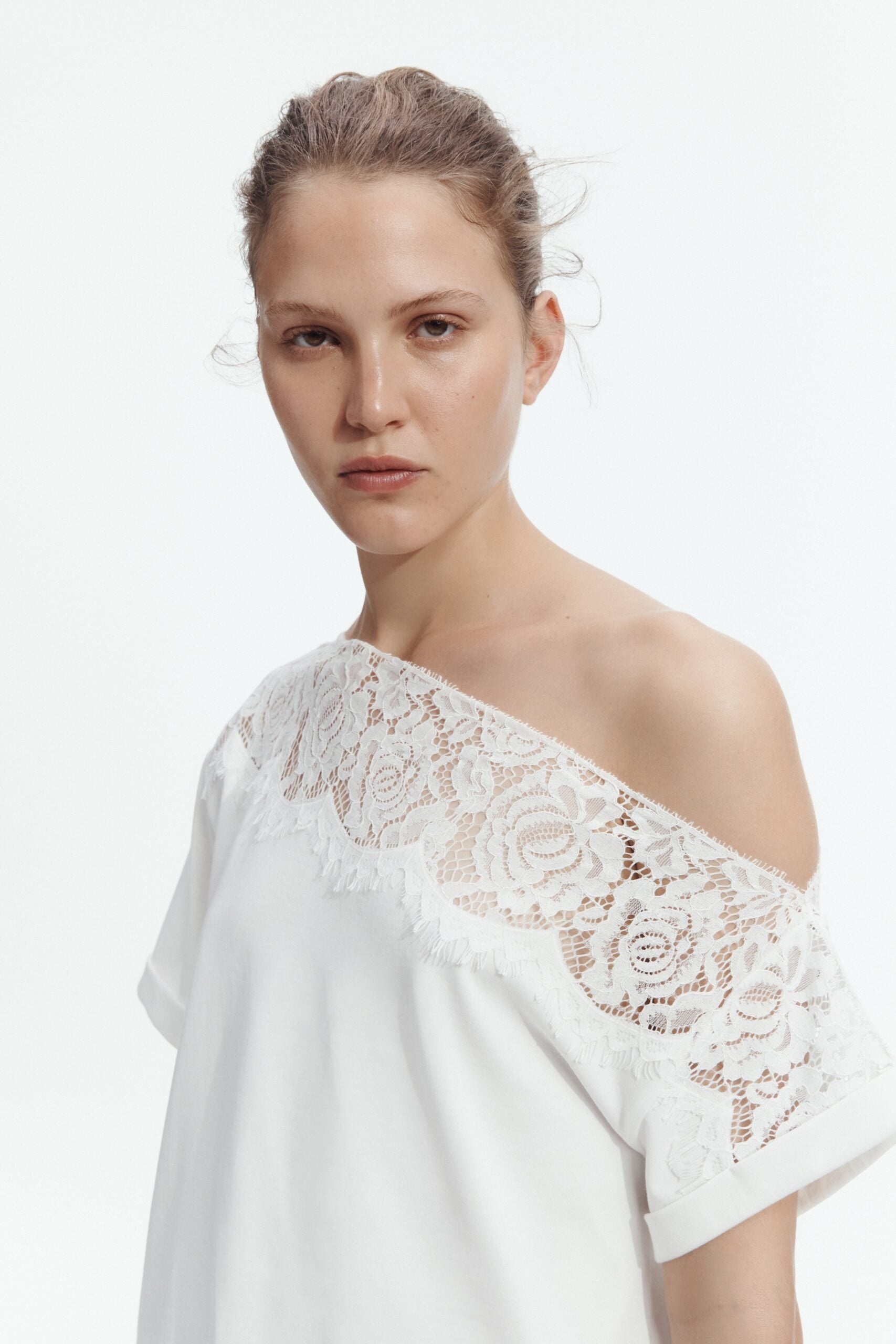 MNAJE060926190235018_3 Aje Ivana Lace Neck Tee - Image 3
