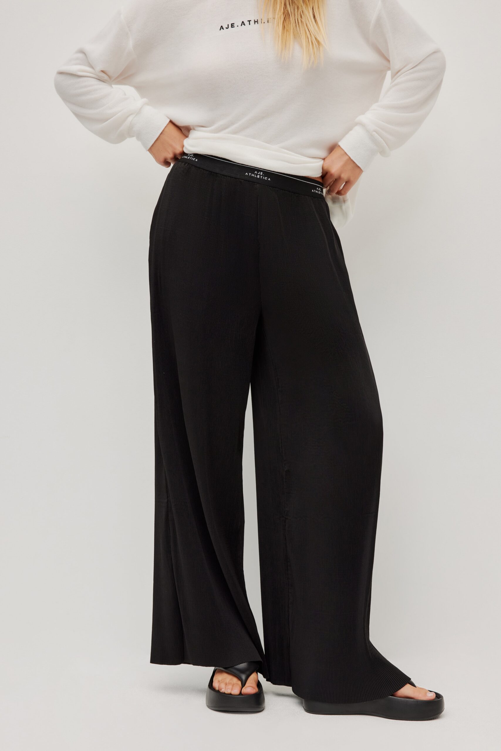 MNAJE060926190235262_3 Aje Pleated Active Pant - Image 3