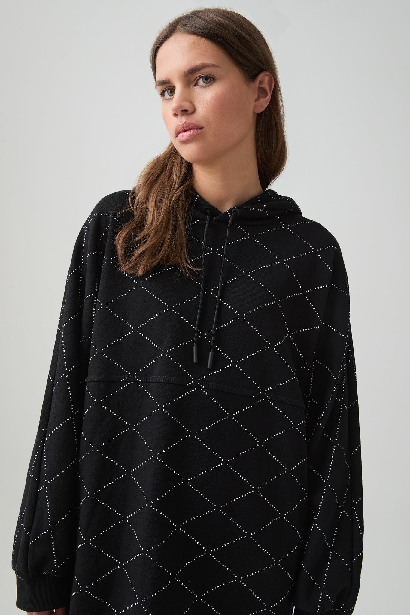 MNAJE060926190235291_3 Aje Oversized Hooded Jumper 411 - Image 3