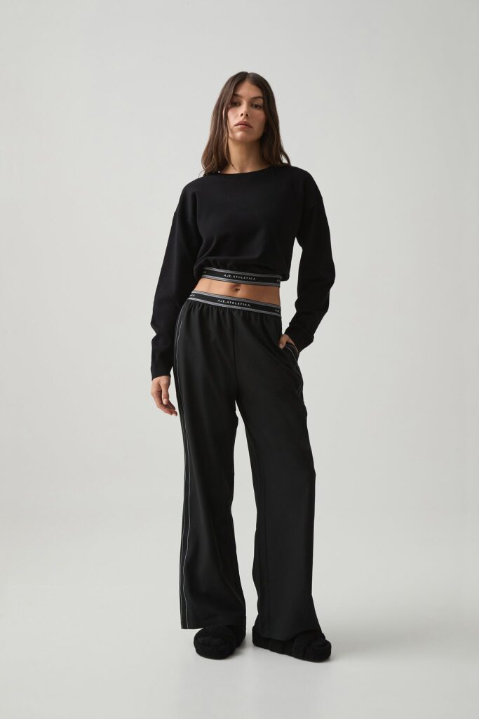 Aje Cropped Elastic Logo Crew - Image 1