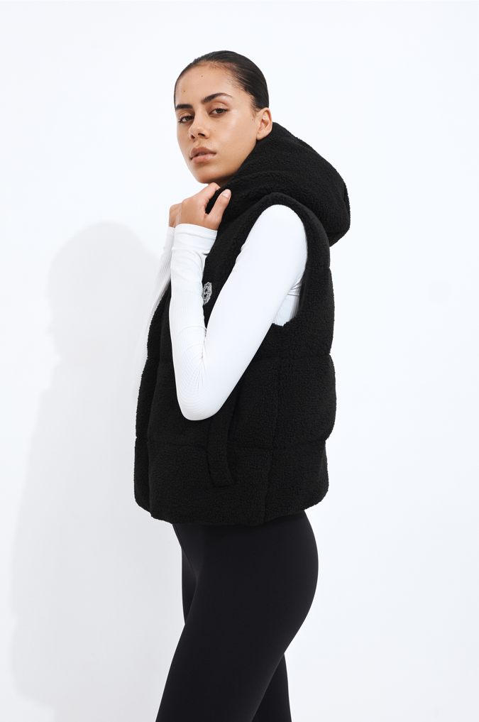 Aje Sherpa Sleevless Vest - Image 1
