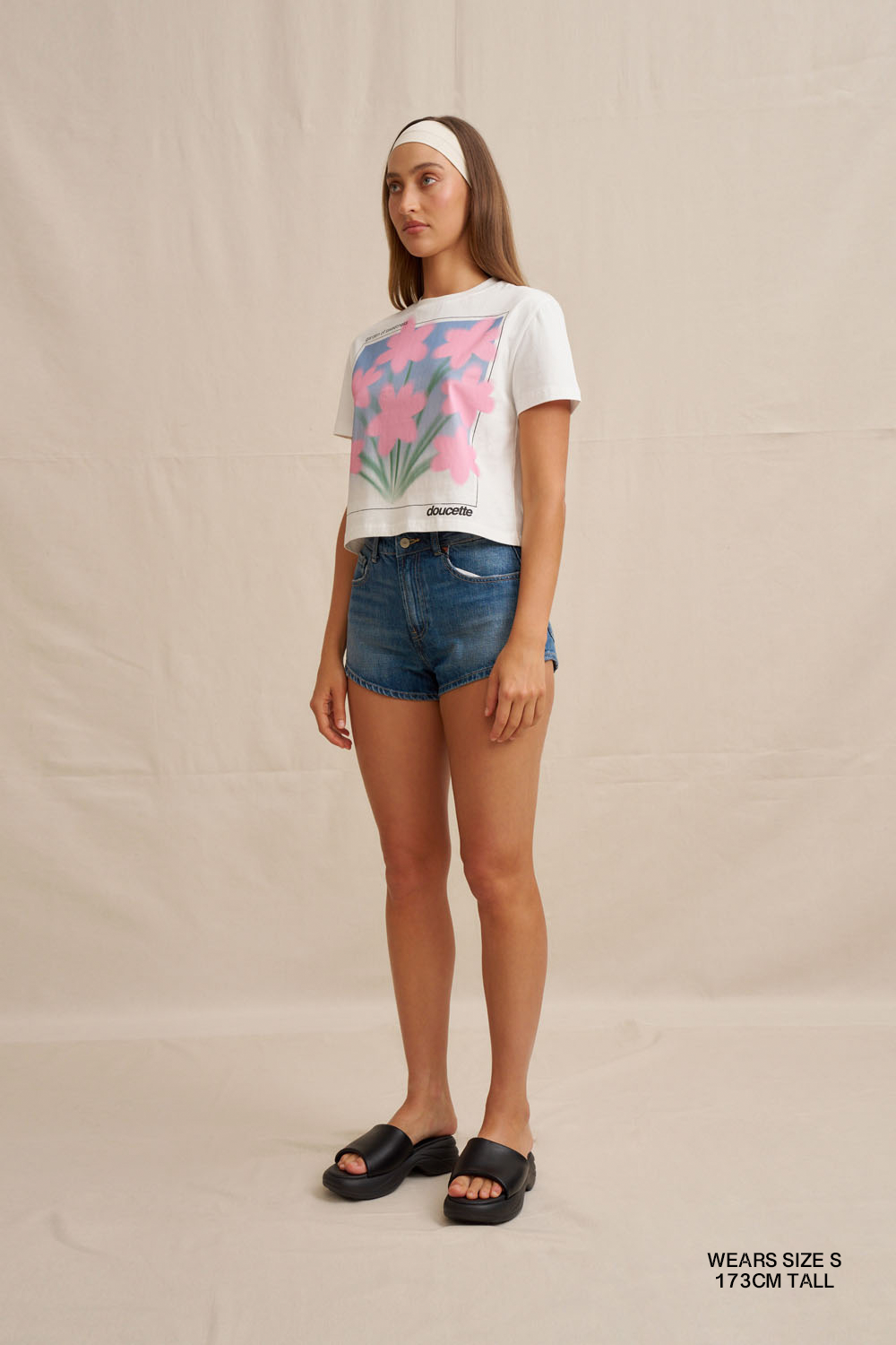 MNBJY140926201308112_3 BY JOHNNY. Bouquet Of Blooms Baby Tee - Image 3