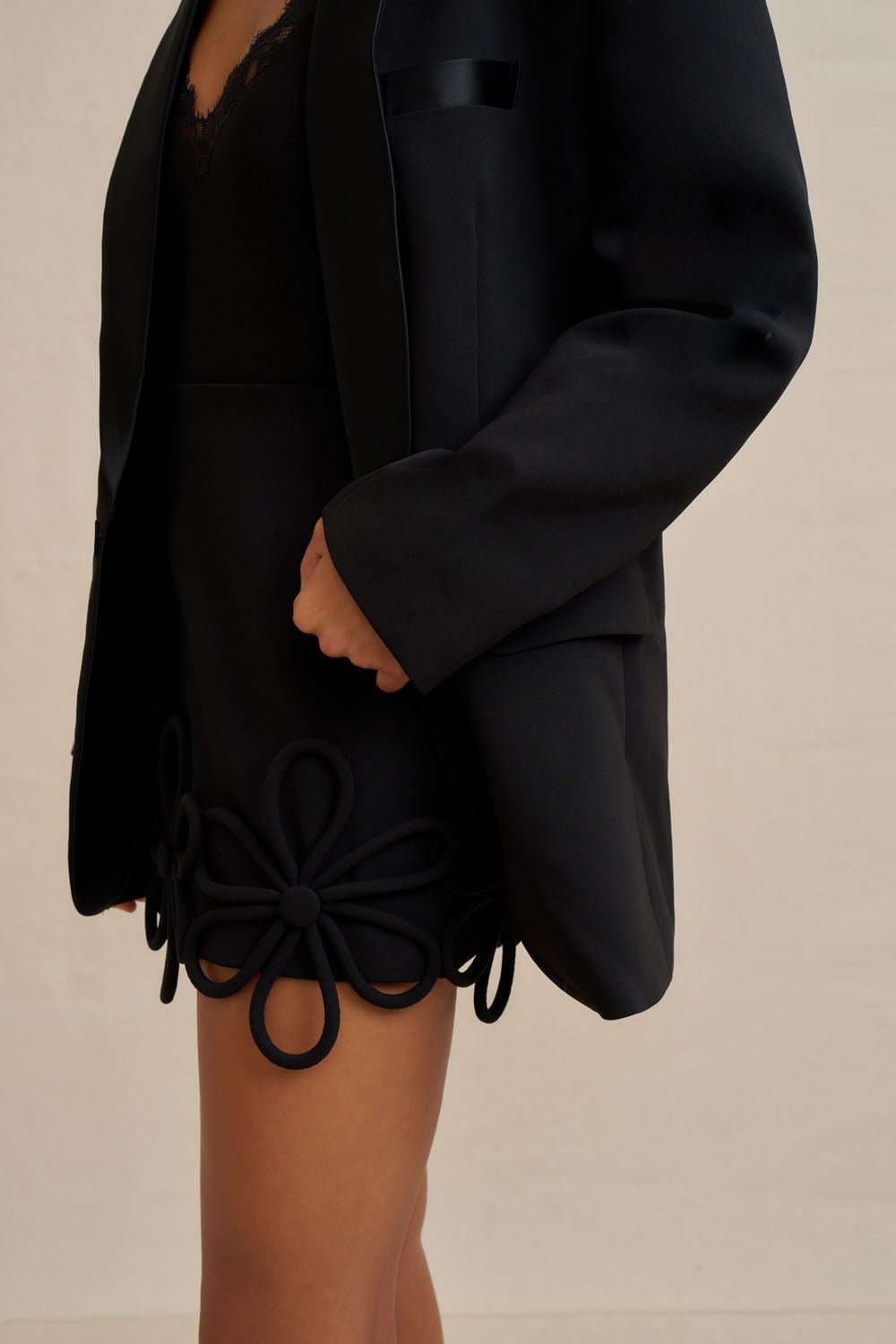 MNBJY140926201308121_2 BY JOHNNY. Zinnia Flower Mini Skirt - Image 2