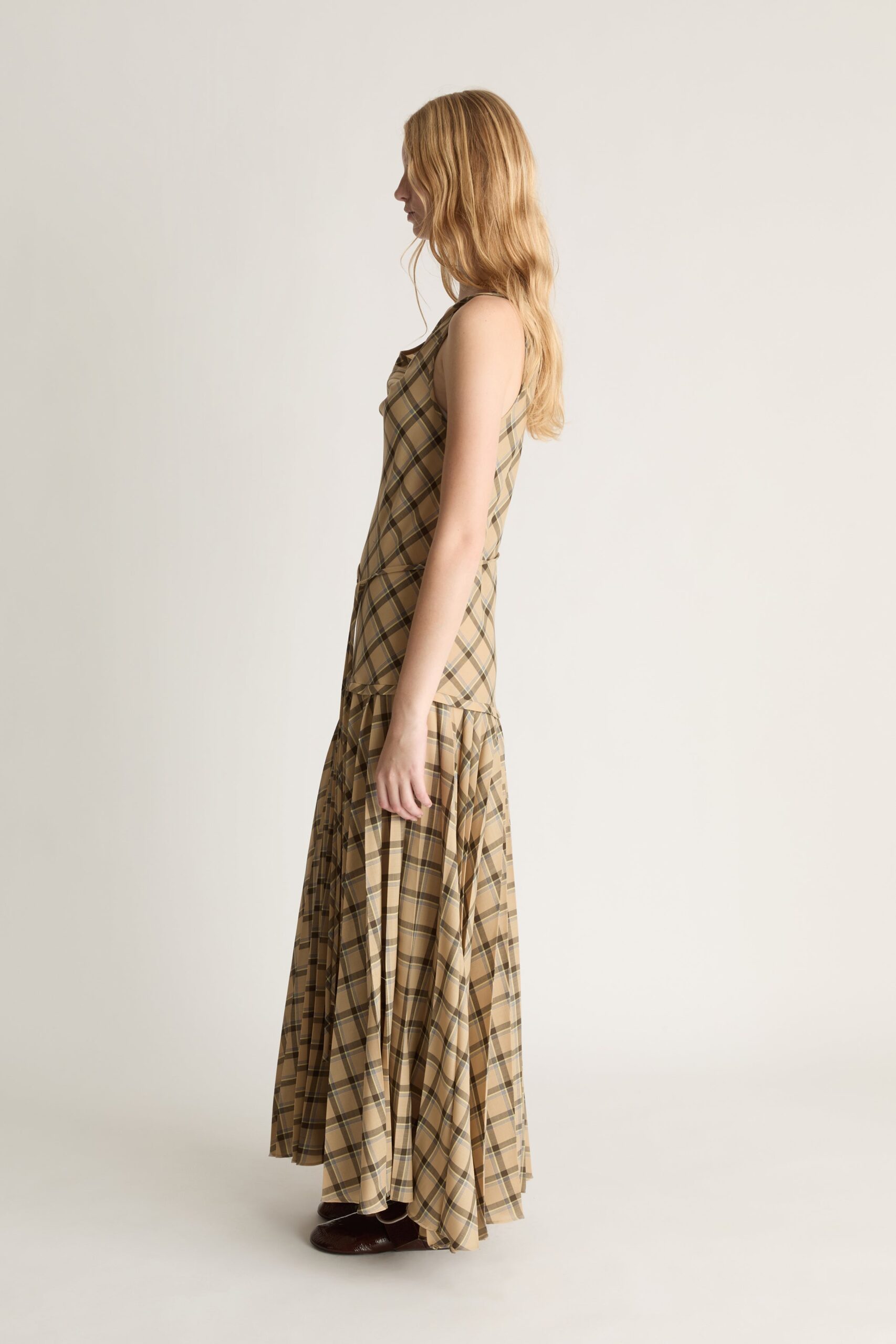 MNLM310826190832002_3 Lee Mathews Zita Wool Pleat Dress - Image 3