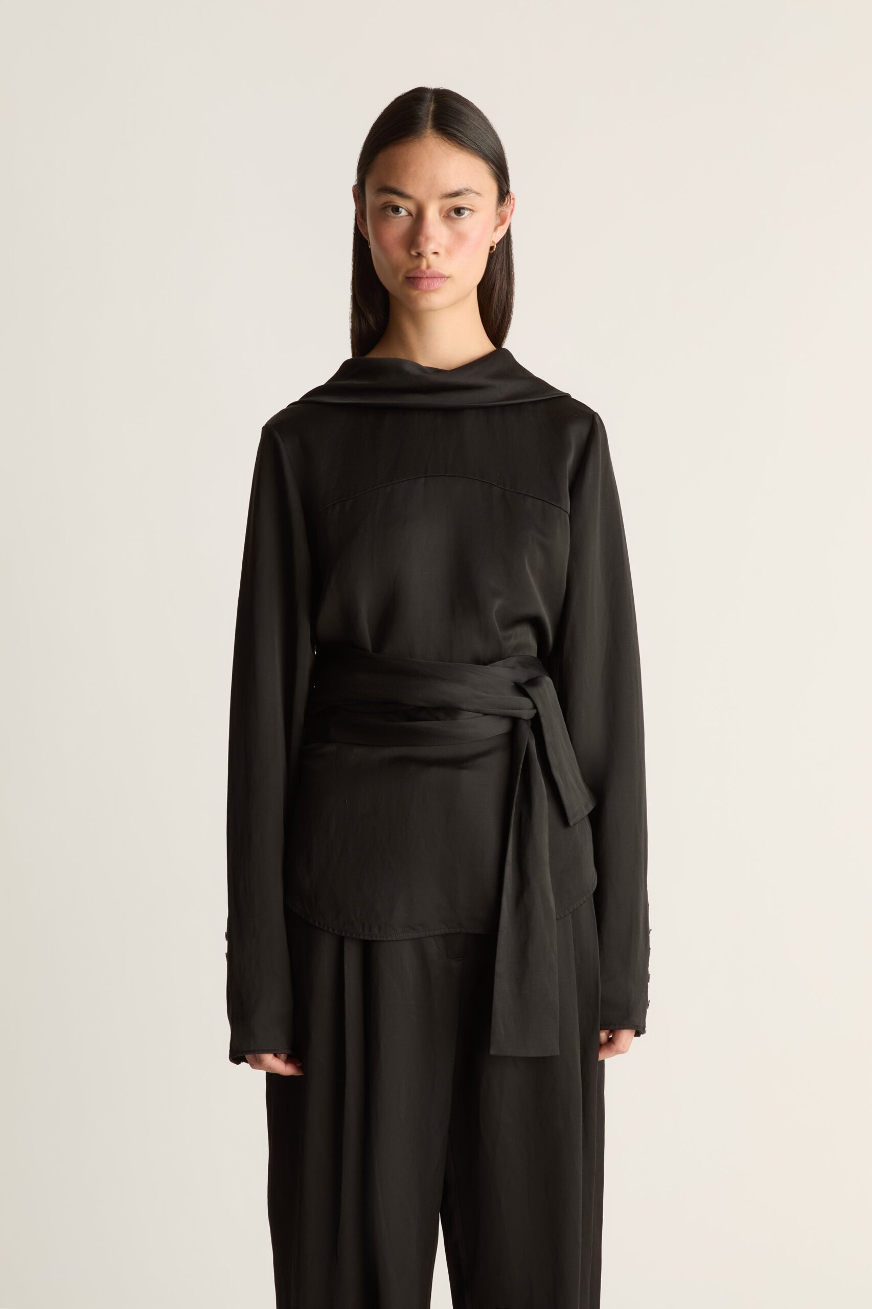 MNLM310826190832015_2 Lee Mathews Powell Open Back Shirt - Image 2