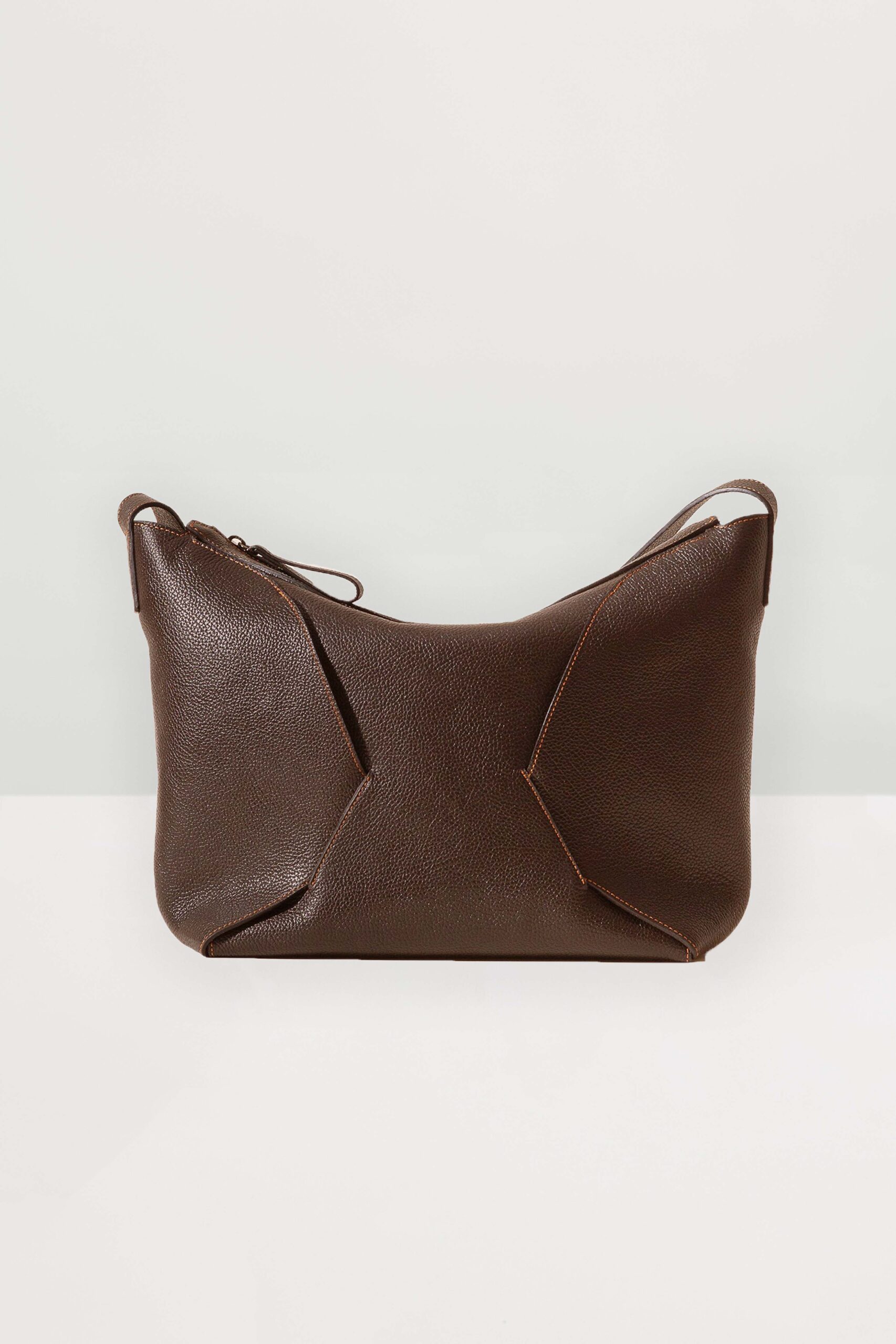 MNLM310826190832018_2 Lee Mathews Palma Messenger Bag - Image 2