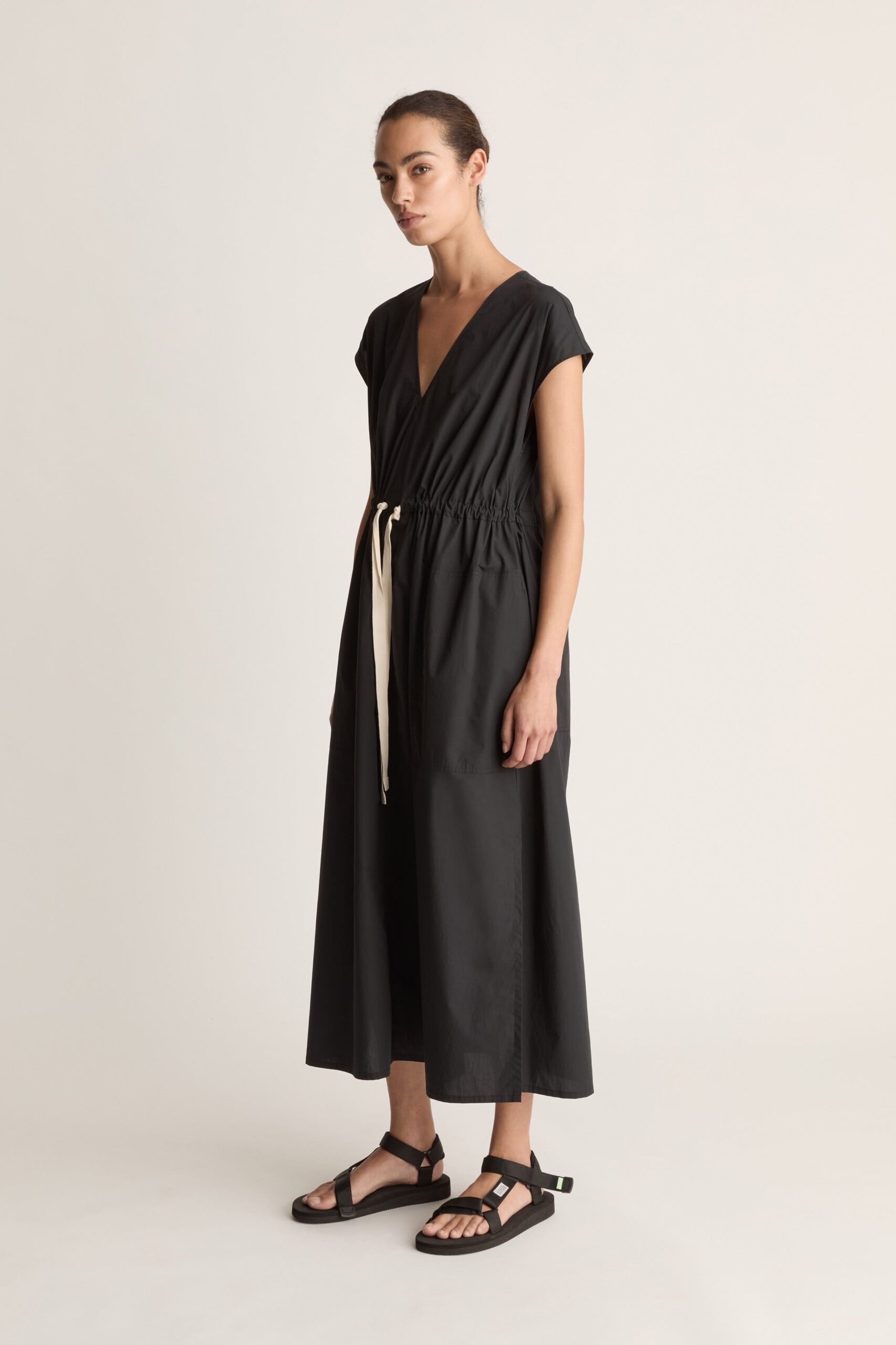 MNLM310826190832053_3 Lee Mathews LM Poplin V Neck Dress - Image 3
