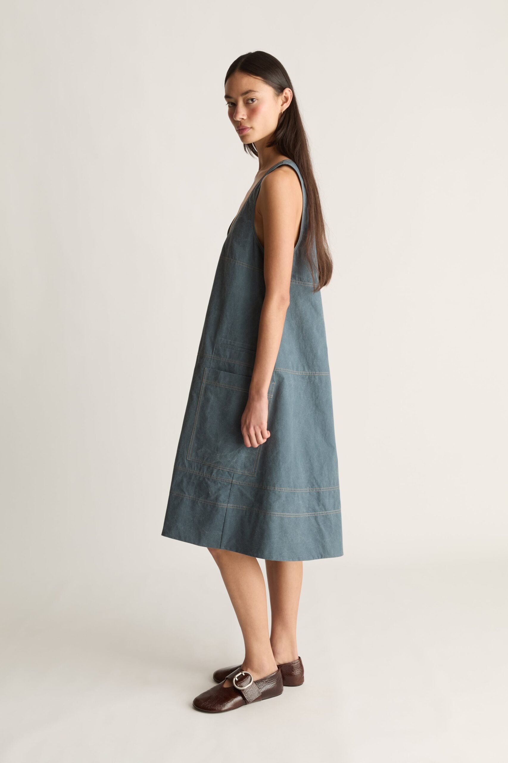 MNLM310826190832108_3 Lee Mathews Cecil Cotton Apron Dress - Image 3