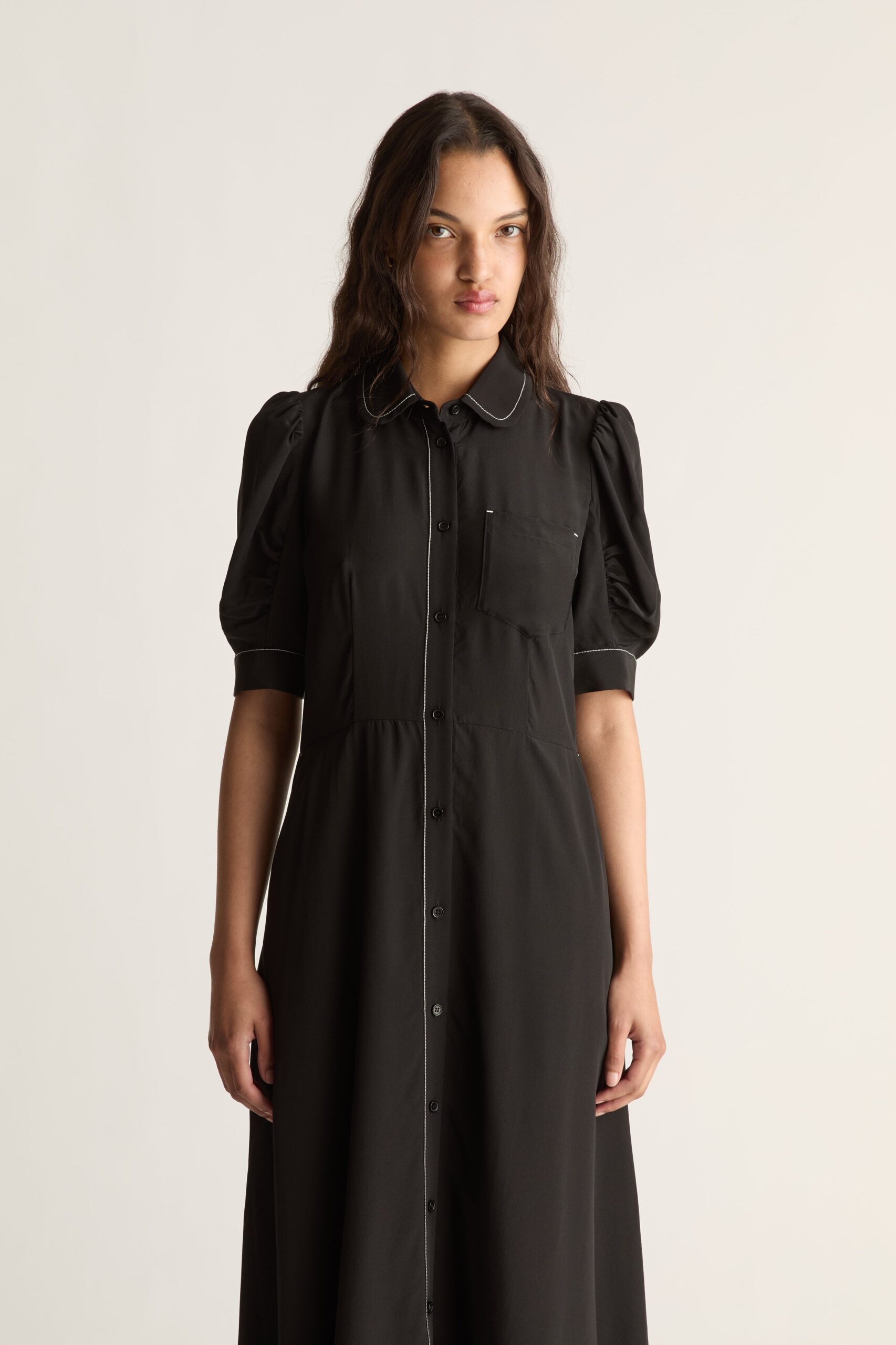 MNLM310826190832110_2 Lee Mathews Cassini Short Sleeve Dress - Image 2