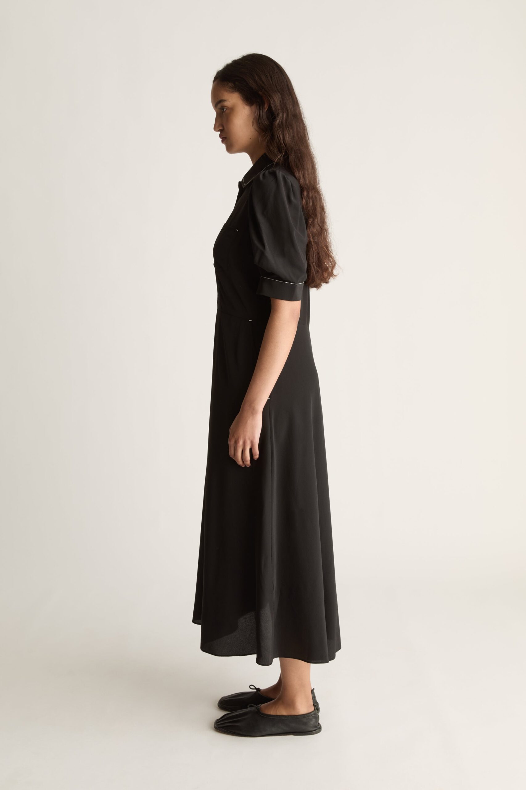 MNLM310826190832110_3 Lee Mathews Cassini Short Sleeve Dress - Image 3
