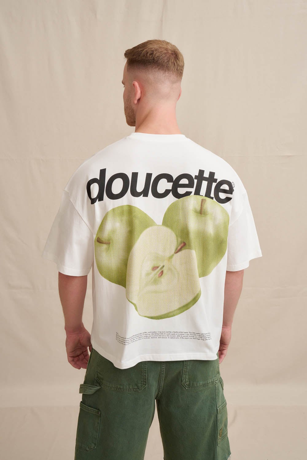MNBJY041026032049090_3 BY JOHNNY. Unisex Green Apples Compact Tee - Image 3