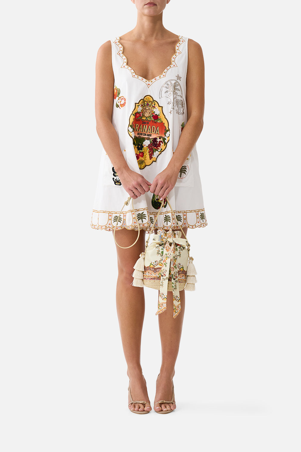 MNCAM131026140621278_3 CAMILLA Tie Top Bucket Bag With Tassels VA VA Vintage - Image 3