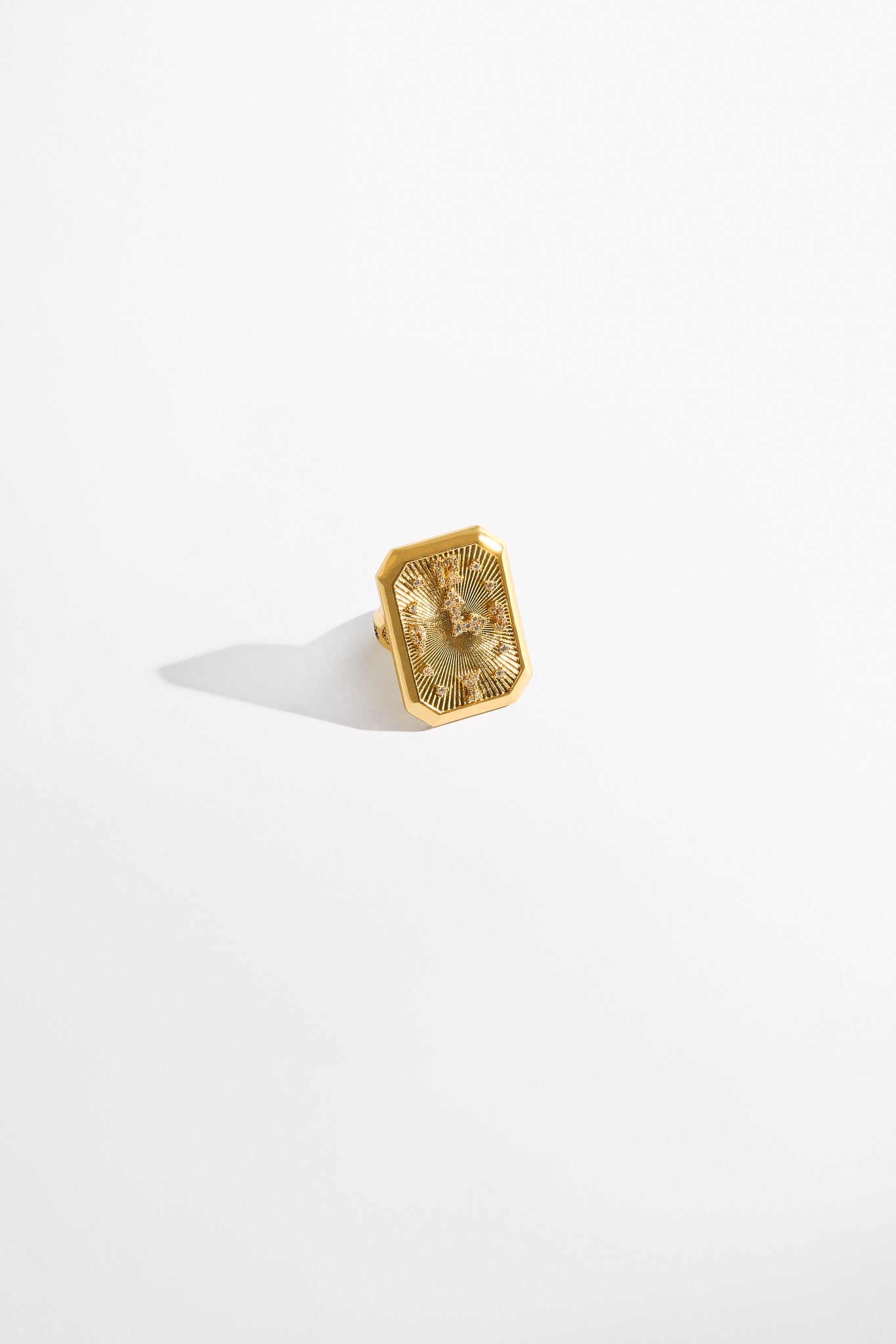 CAMILLA Sultans, Scribes & Shamans Statement Ring Gold - Image 1