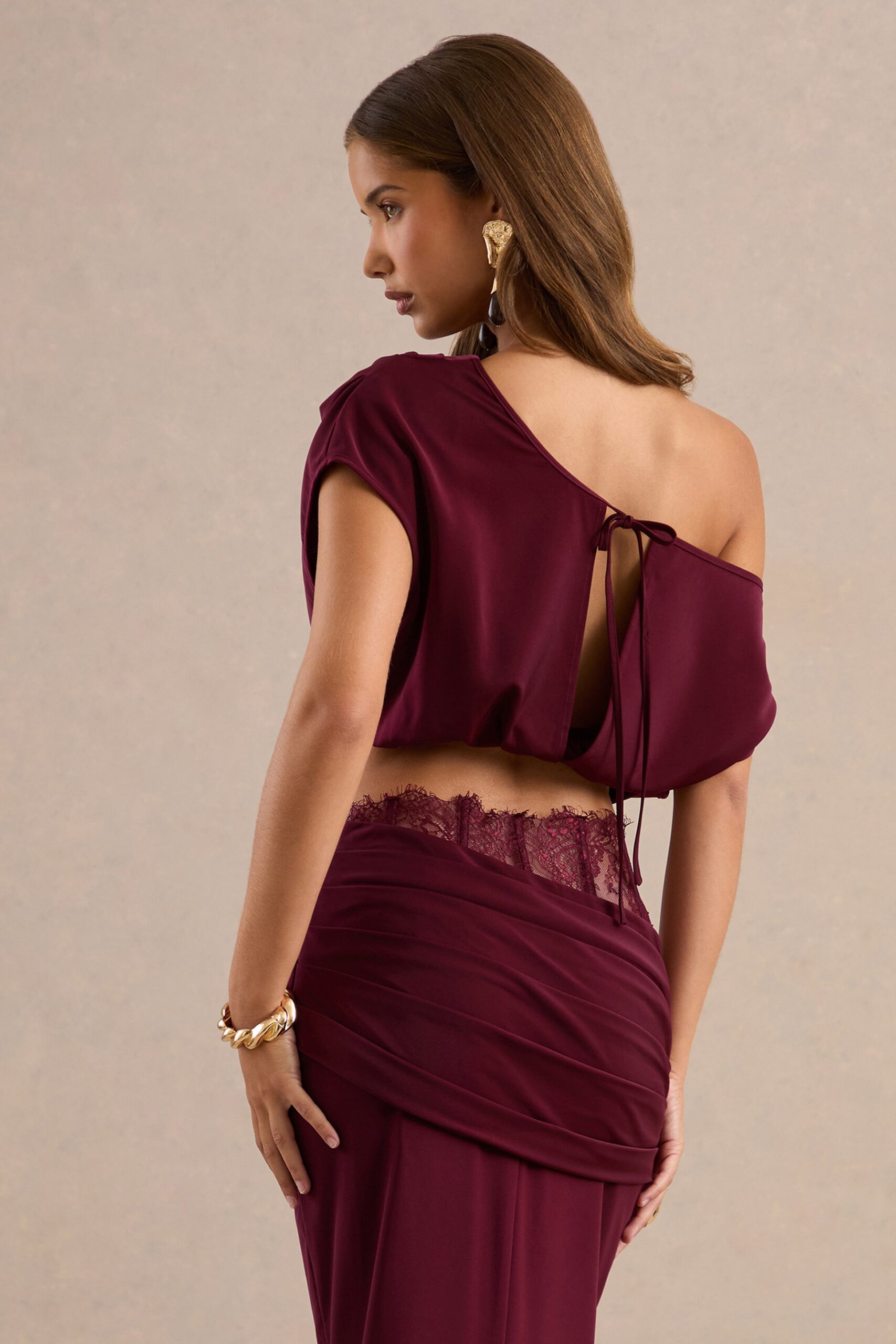 Club L London Yaselle | Burgundy Satin One Shoulder Short Sleeve Top With Draped Detailing And Tie Back - Image 3