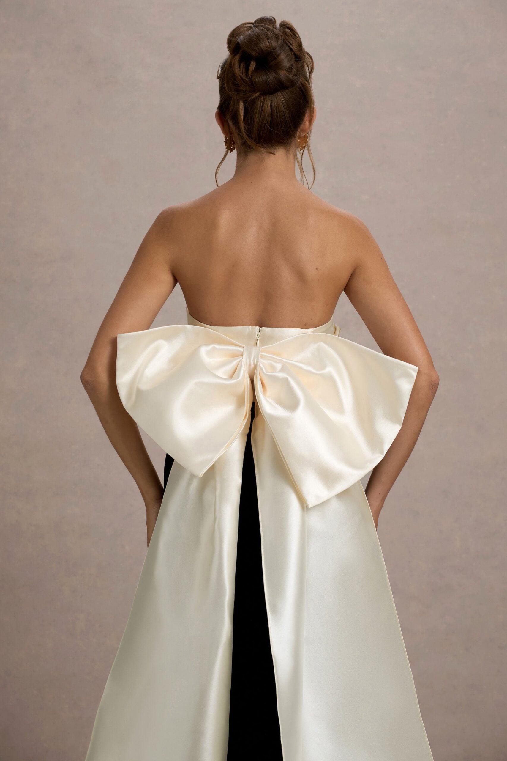MNCLL131026150712213_3 Club L London Take A Bow | Black & Cream Velvet Strapless Maxi Dress With Oversized Bow - Image 3