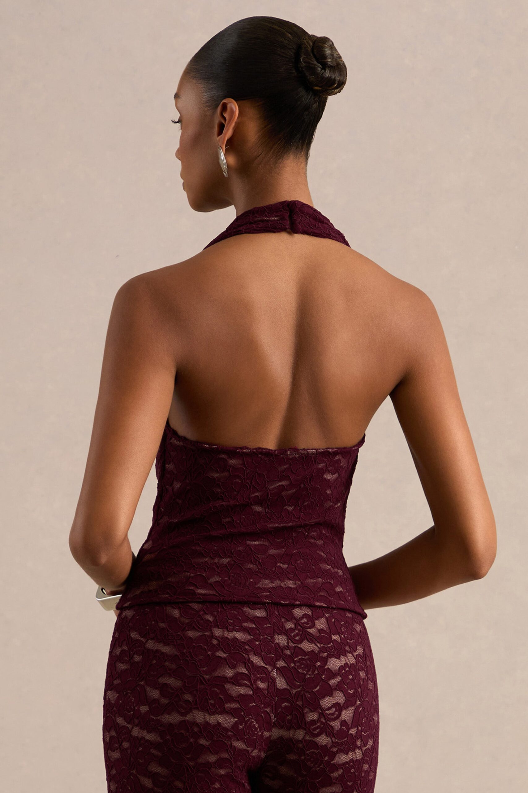 MNCLL131026150712365_2 Club L London Rosin | Burgundy Lace Plunge Top With Nude Lining - Image 2