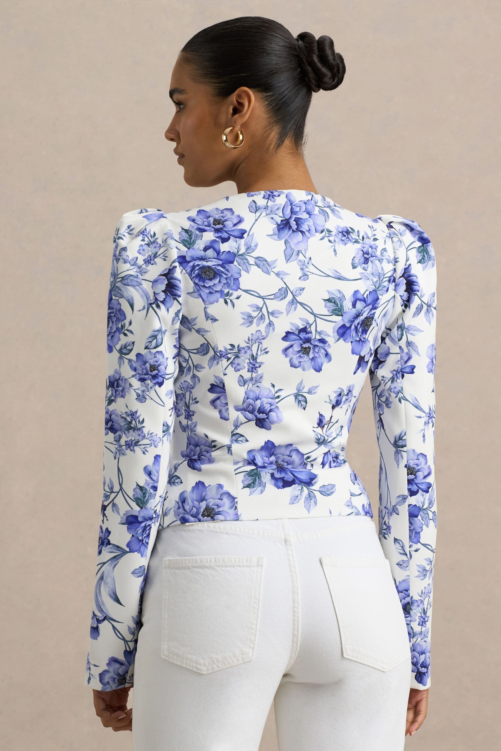 MNCLL131026150712539_2 Club L London Olympia | Blue Floral Print Sweetheart-Neck Tailored Top - Image 2