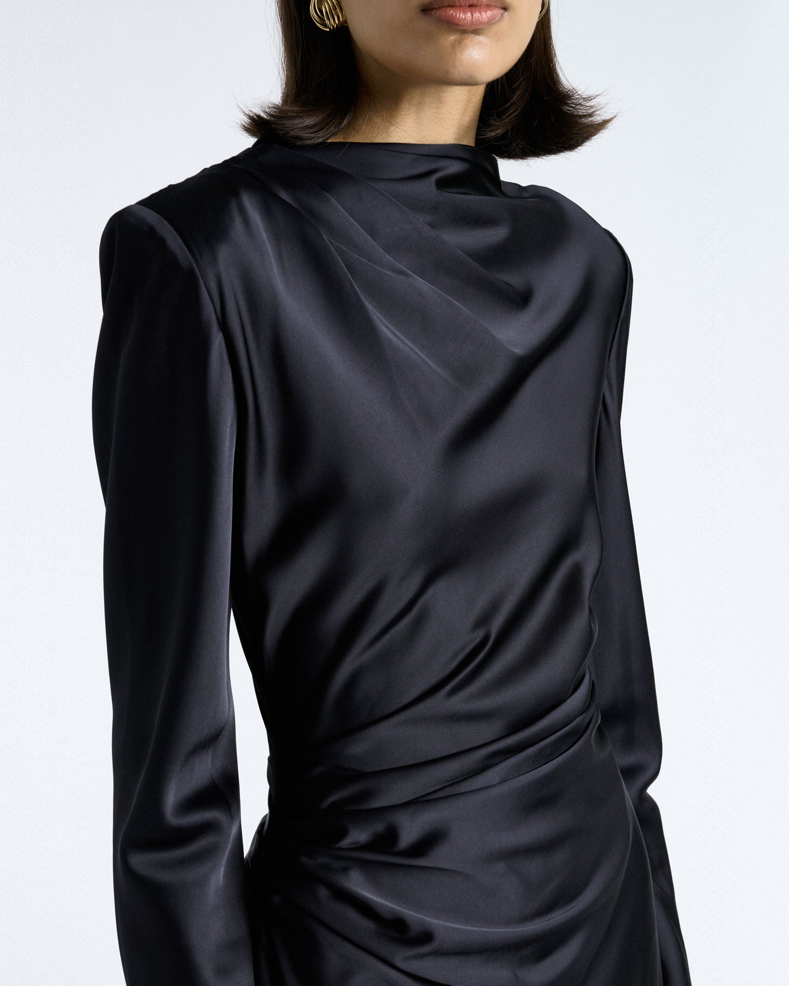 MNCUE041026023128007_3 Cue Dark Ink Matte Satin Viscose Gathered Midi Dress - Image 3