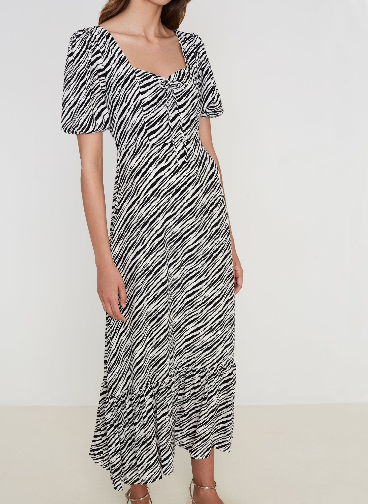 Faithfull The Brand Gabriela Midi Dress Blance Animal Print - Image 3