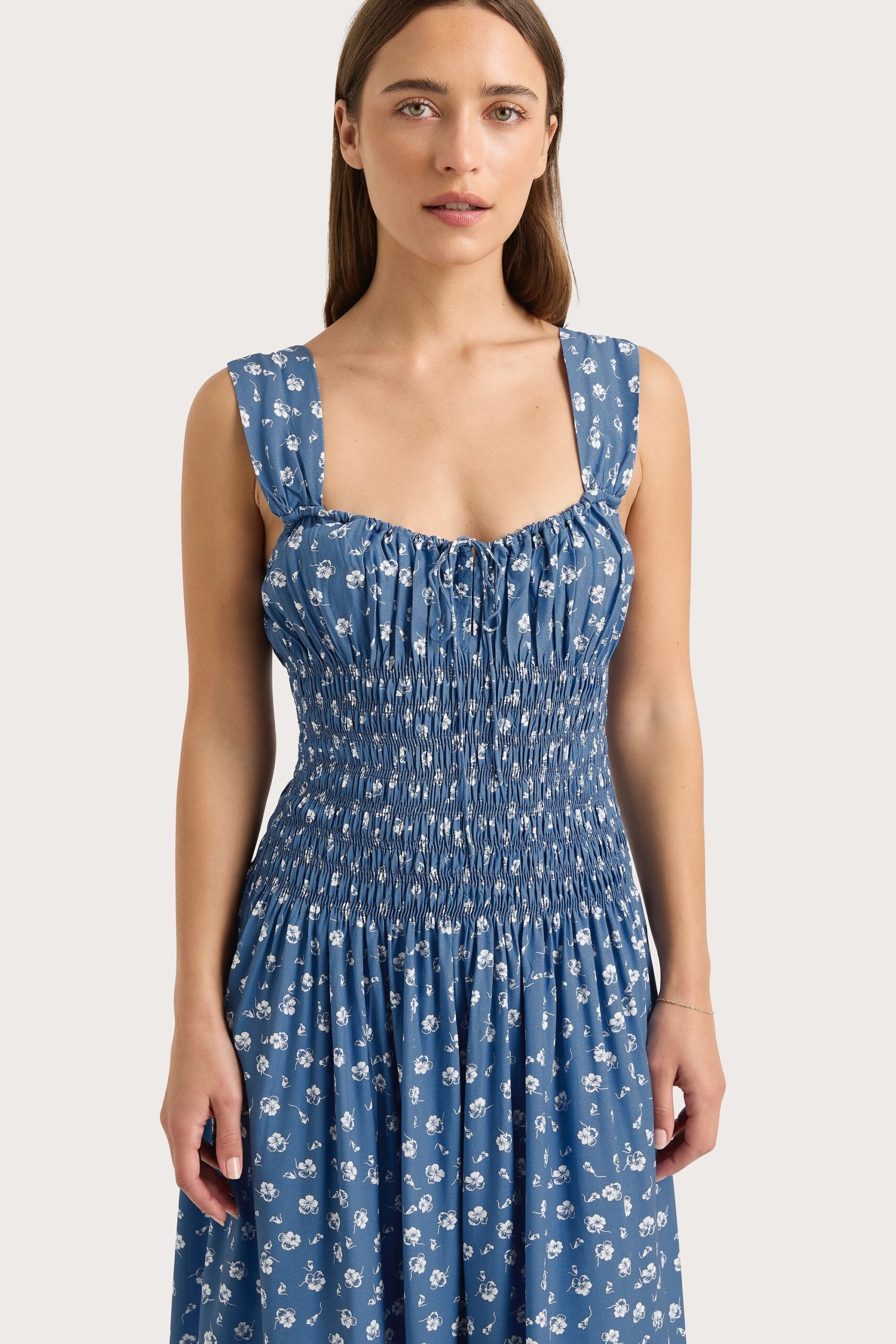 Faithfull The Brand Yerres Midi Dress Floral Blue - Image 2