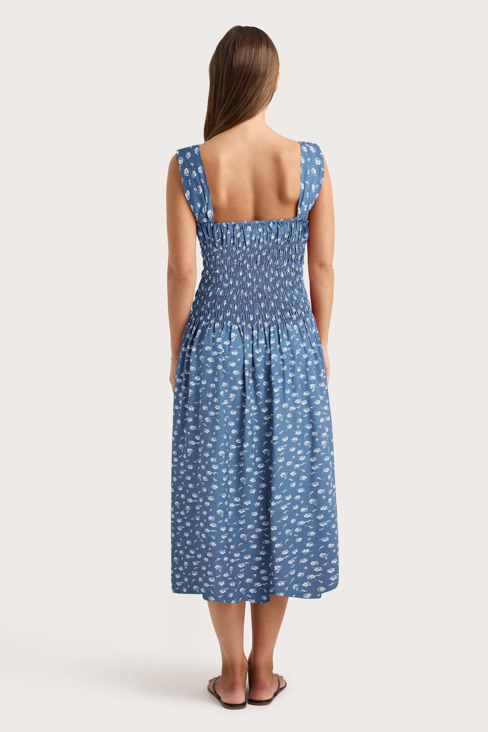 Faithfull The Brand Yerres Midi Dress Floral Blue - Image 3