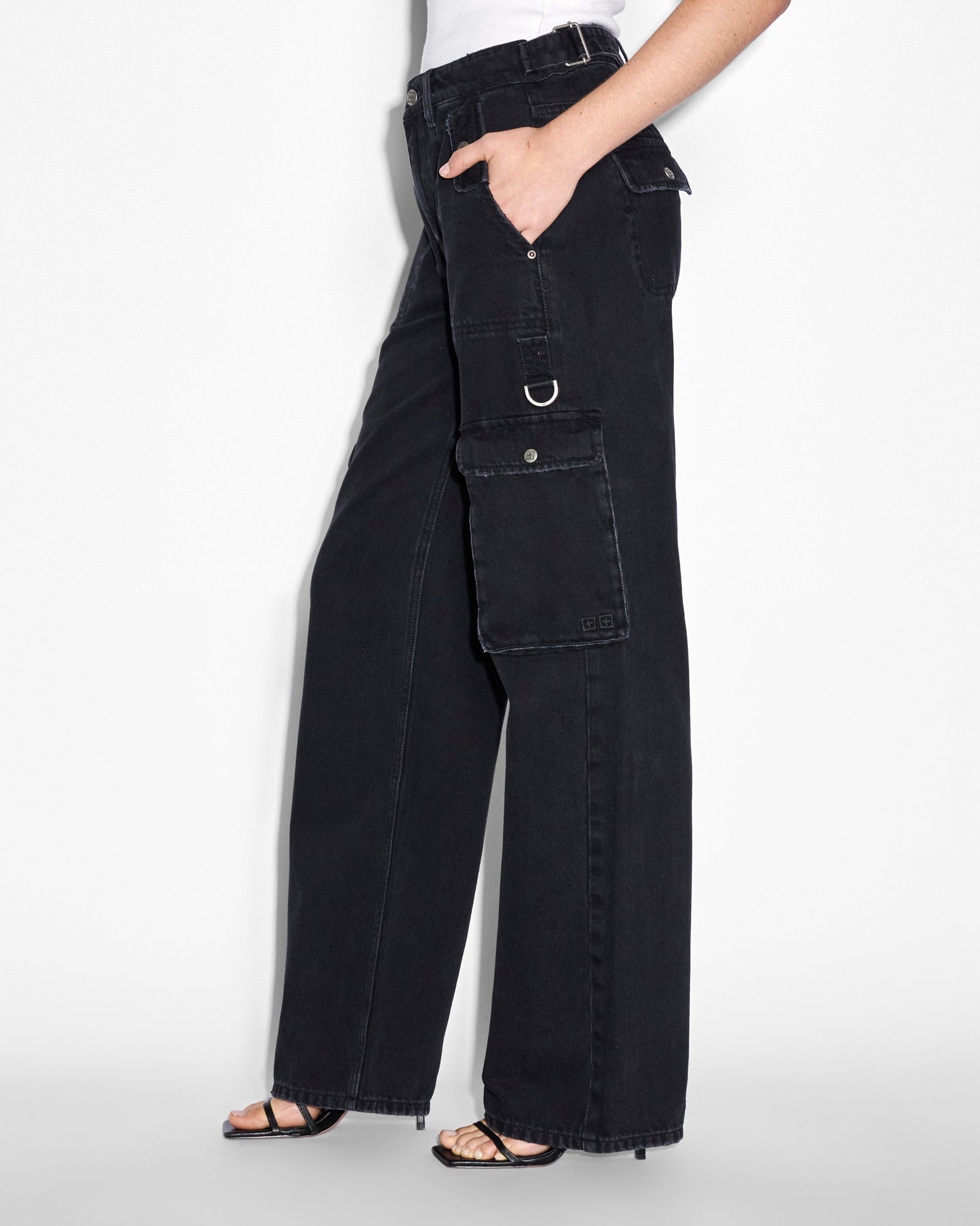 MNKSB041026023658224_3 Ksubi Low Rider Stealth Cargo - Image 3