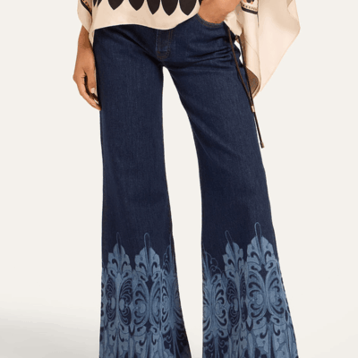 La DoubleJ The Cropped Flare Jean in Cocoon Placée Indigo - Image 2