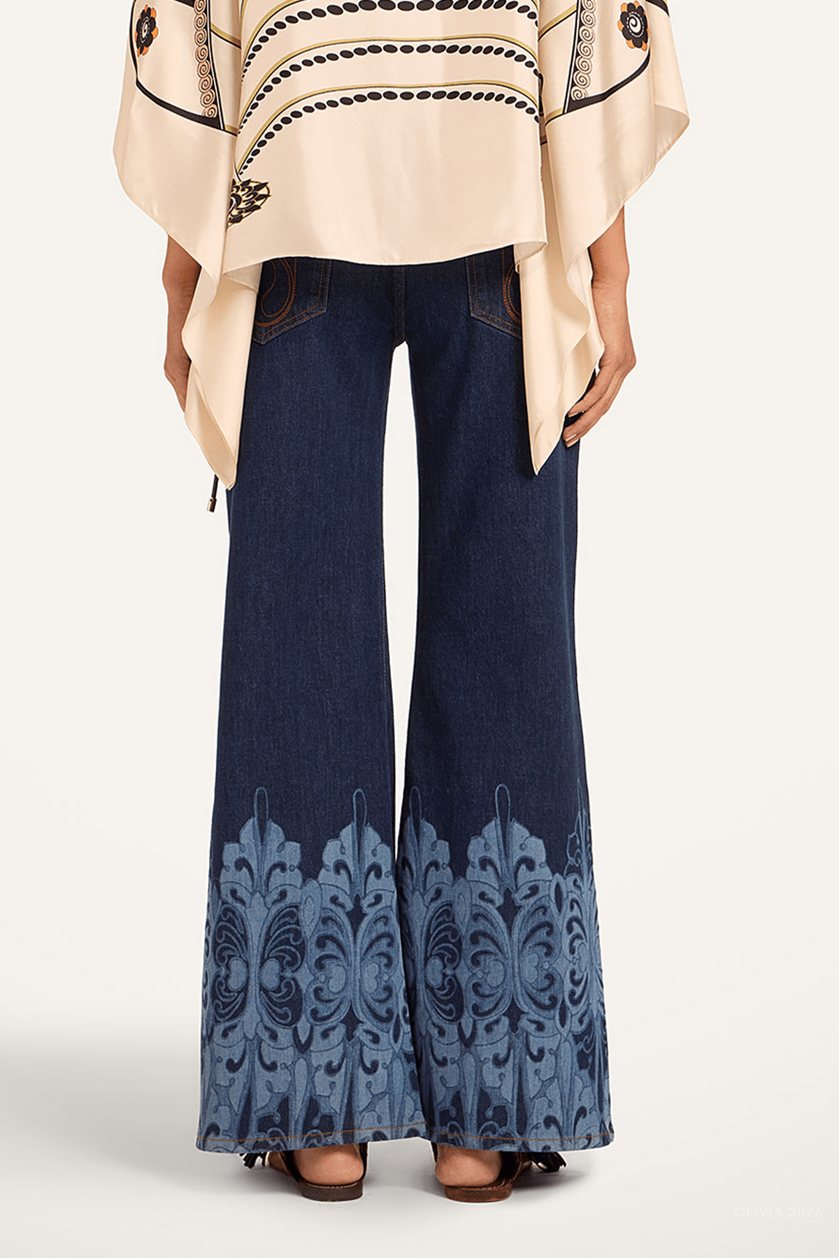 MNLADO051026012438246_3 La DoubleJ The Cropped Flare Jean in Cocoon Placée Indigo - Image 3