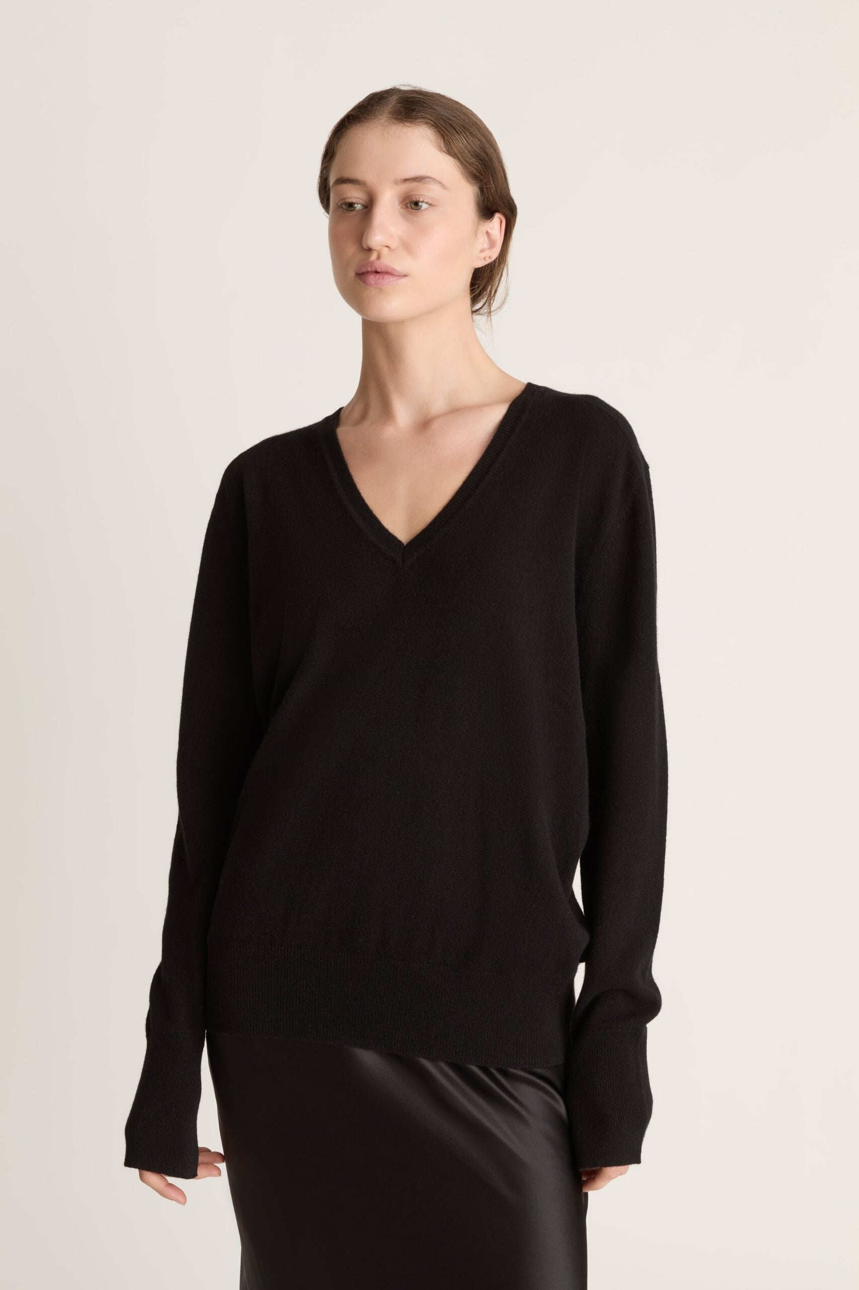 MNLM041026024556274_2 Lee Mathews Cashmere V Neck Sweater - Image 2