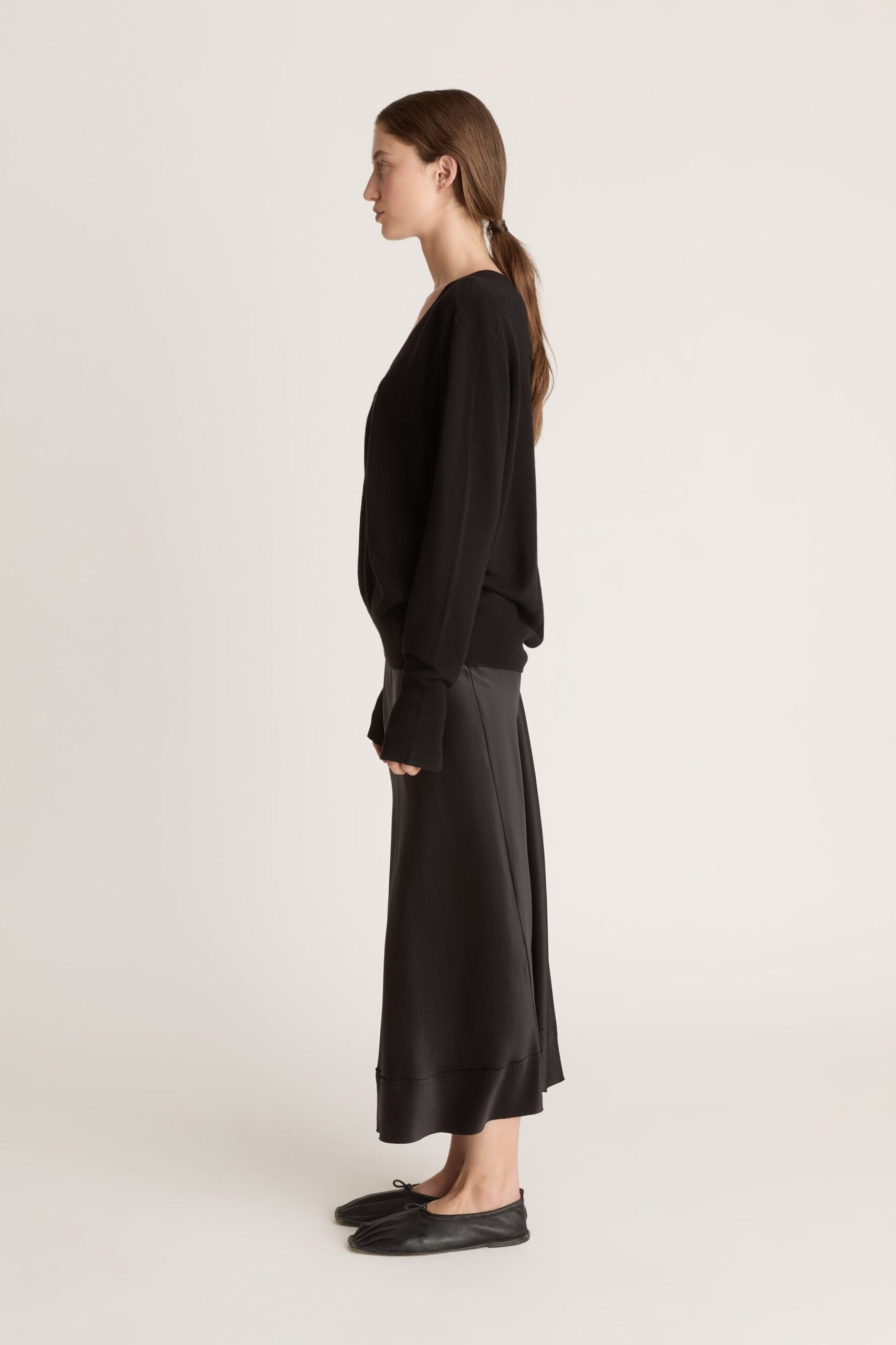 MNLM041026024556274_3 Lee Mathews Cashmere V Neck Sweater - Image 3