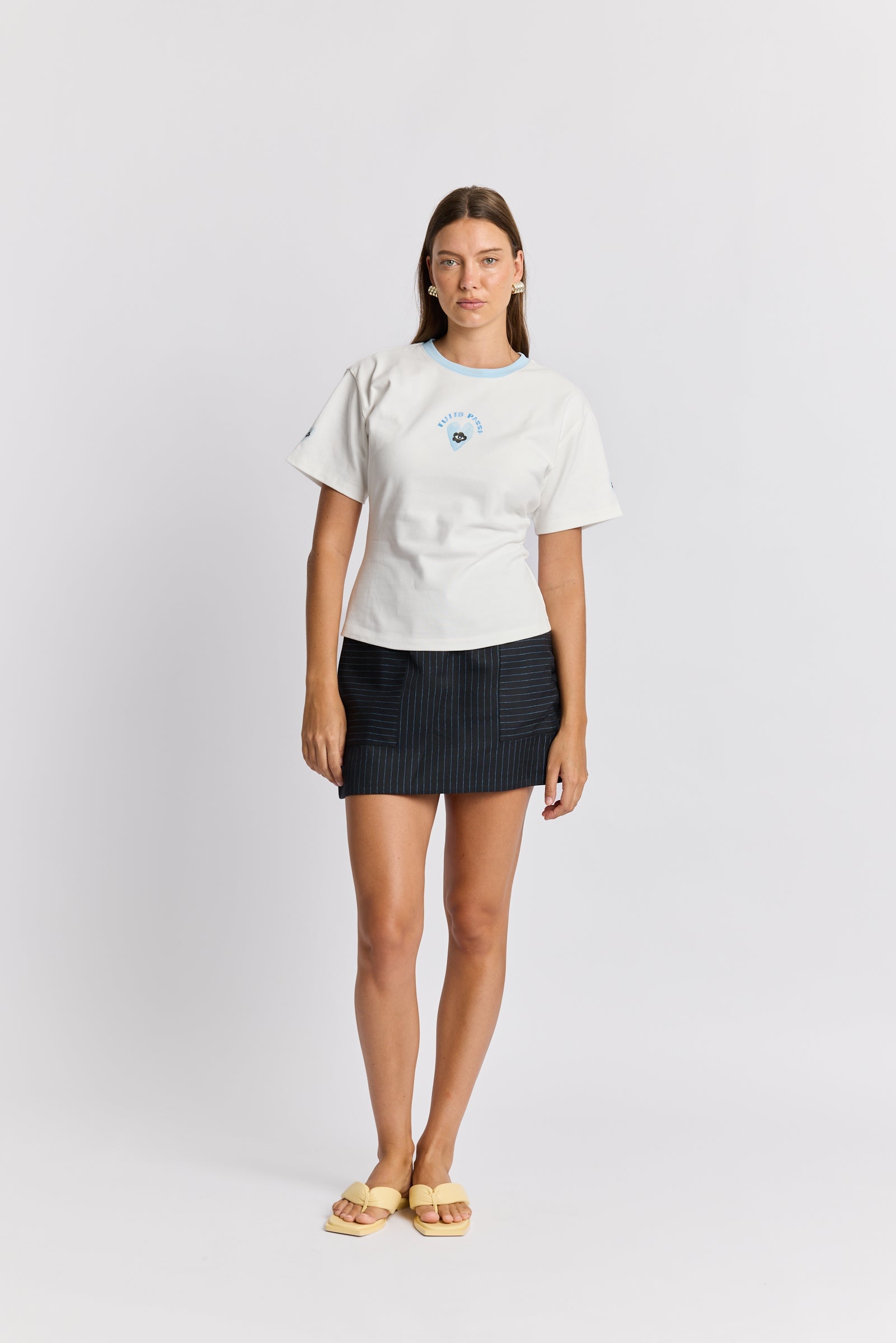 MNMAK131026080555021_3 Maku the Label Tutto Passa Fitted Tee - Image 3