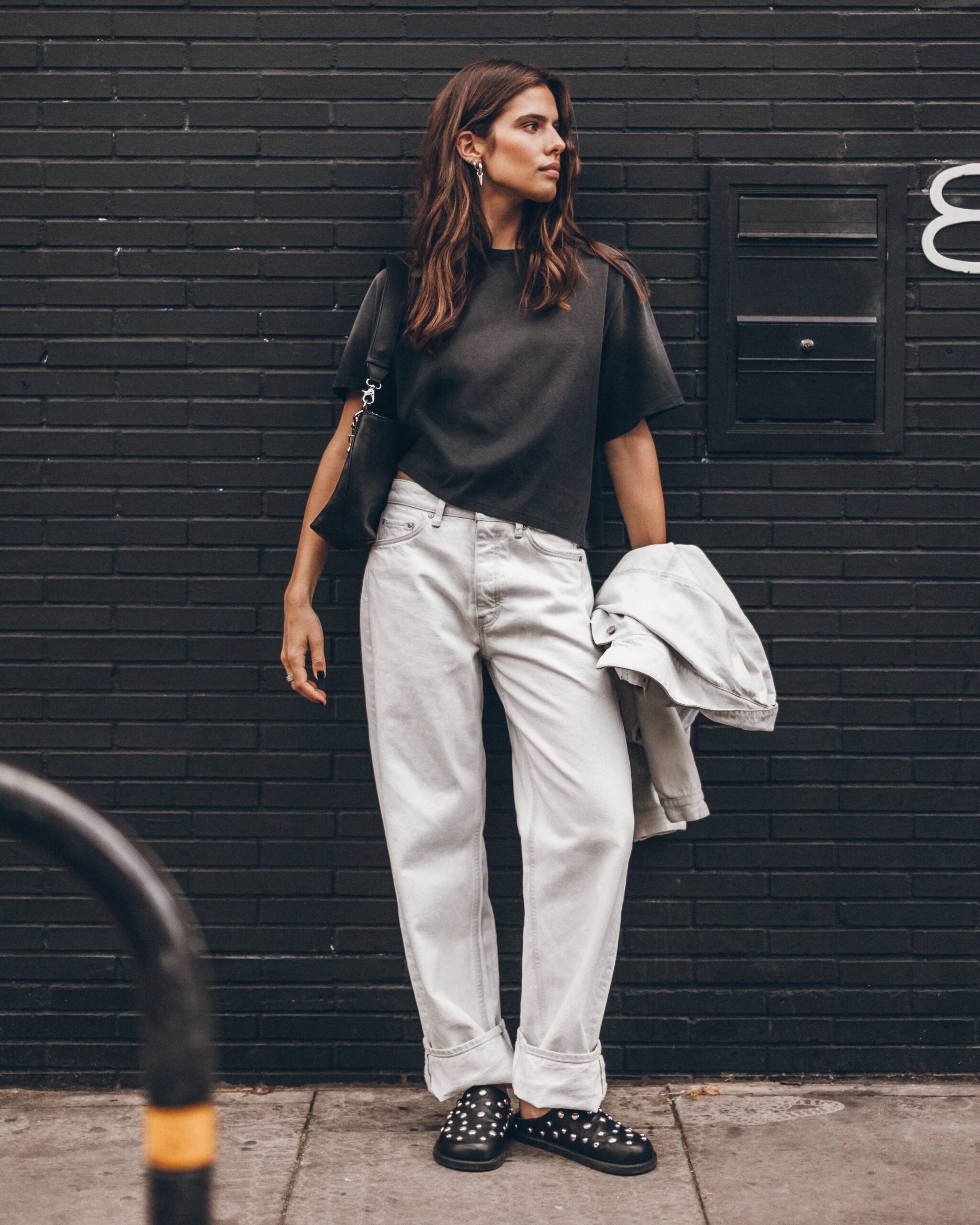 MNMIK041026041829596_3 MIKUTA The White Washed Loose Jeans - Image 3
