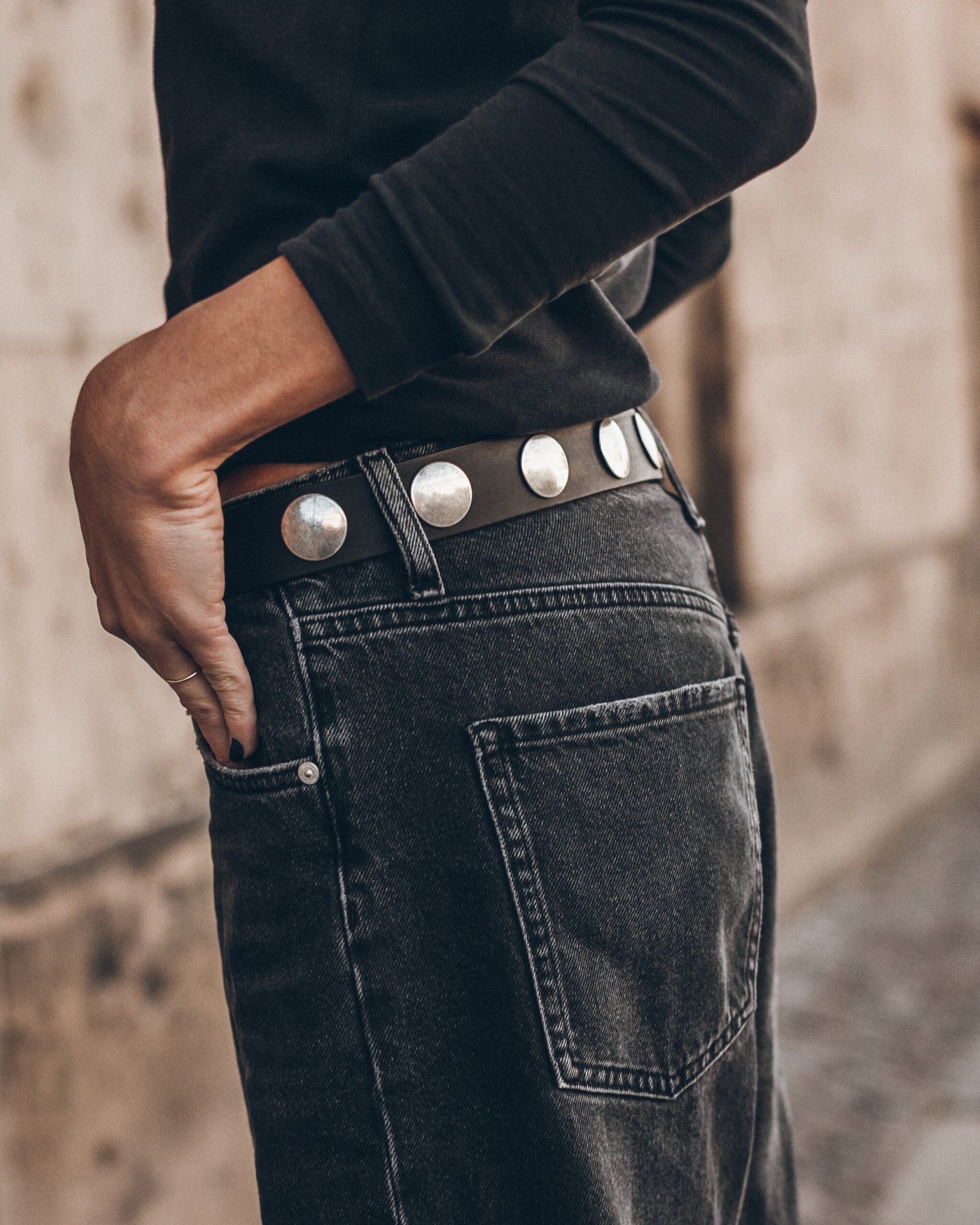 MIKUTA The Round Studs Leather Belt - Image 3