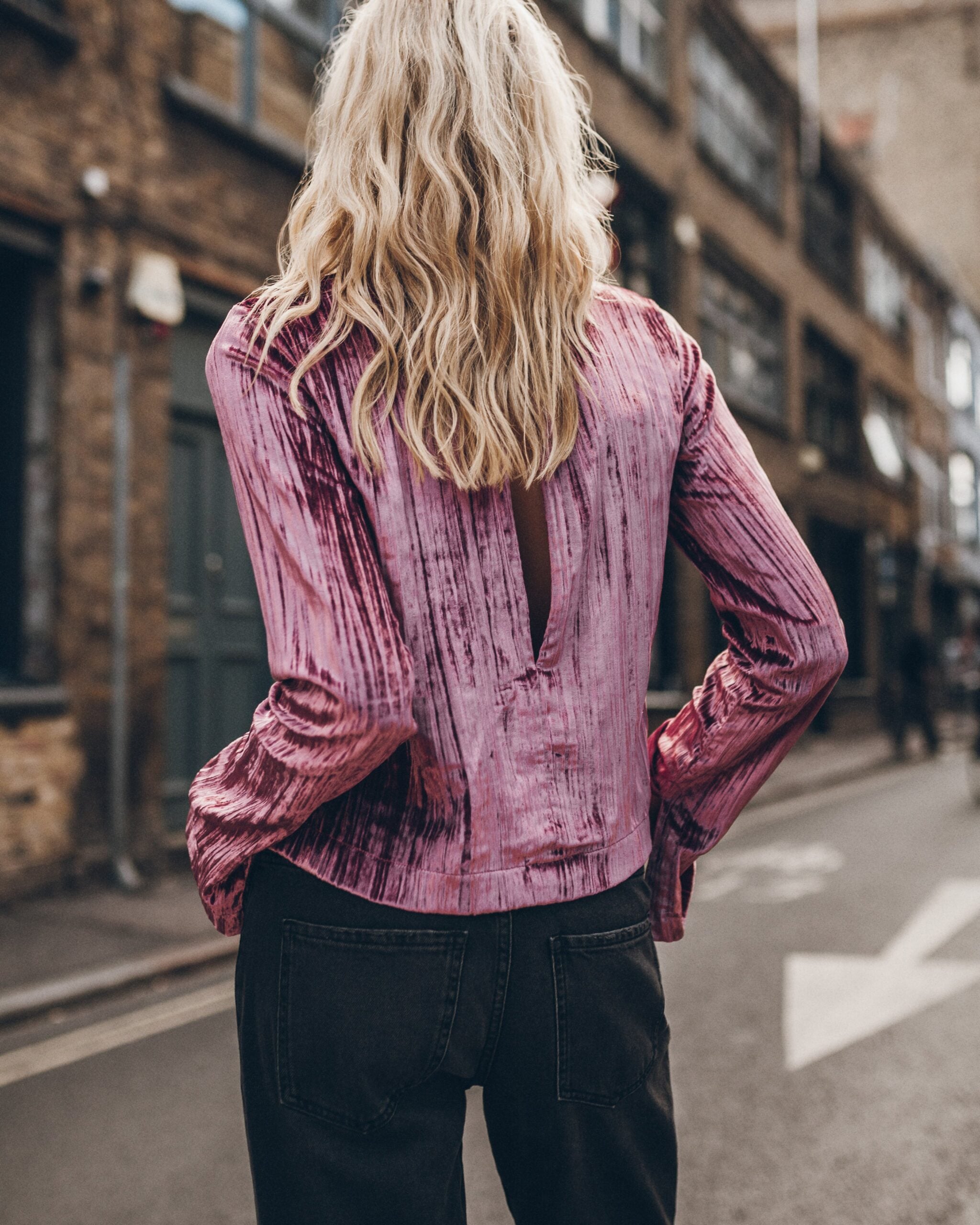 MNMIK041026041829604_2 MIKUTA The Pink Velvet Longsleeve - Image 2