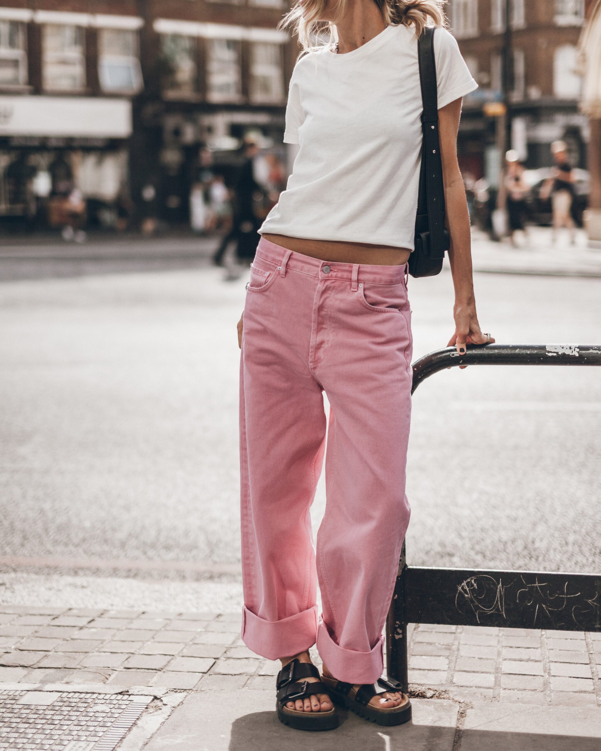MIKUTA The Pink Baggy Jeans - Image 1