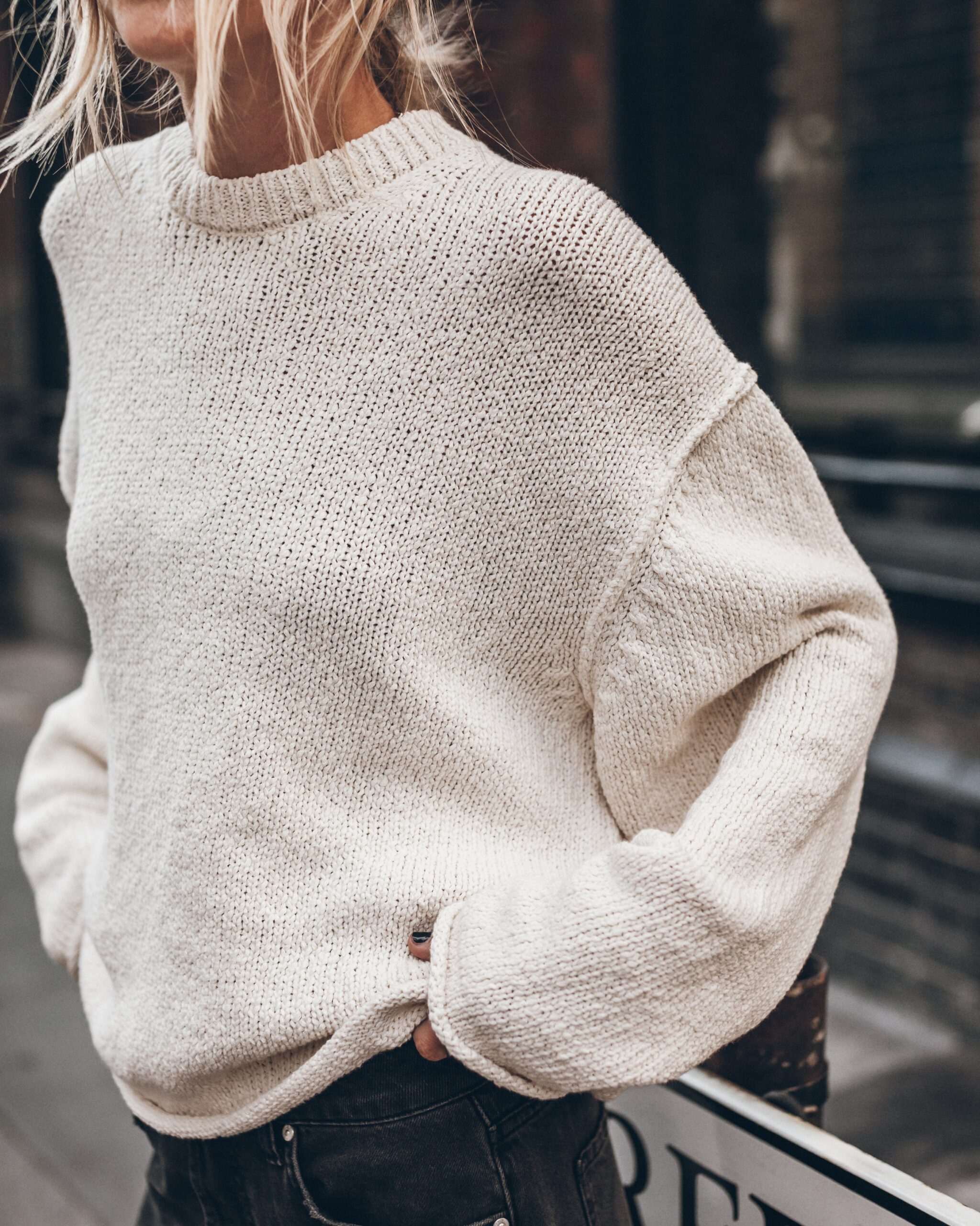 MNMIK041026041829610_3 MIKUTA The Off White Oversized Cotton Knit Sweater - Image 3