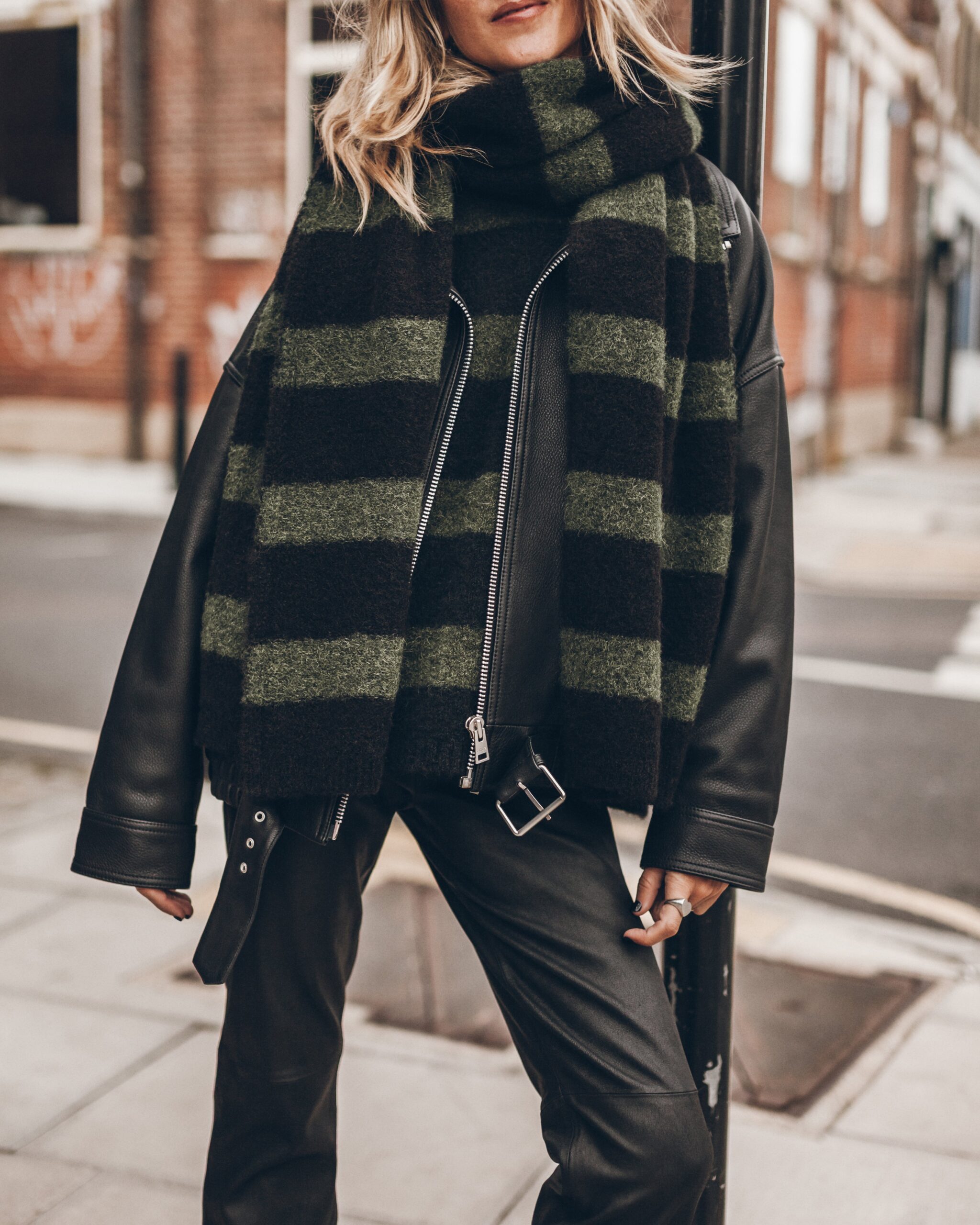 MIKUTA The Green Striped Knitted Scarf - Image 1