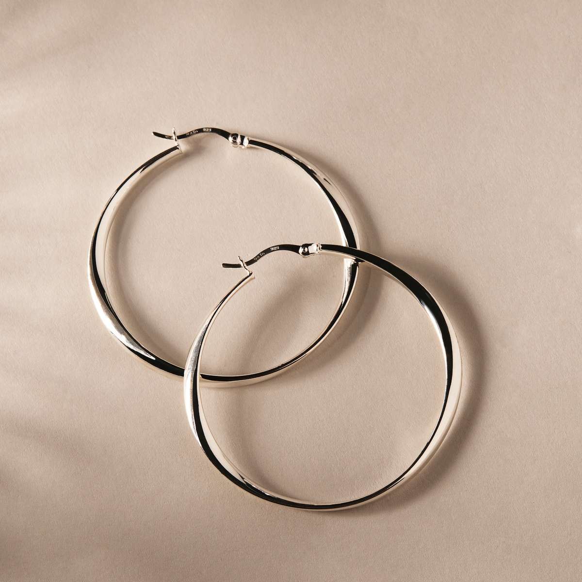 MNNAJ041026042238642_3 NAJO Vespa Hoop Earrings - Image 3