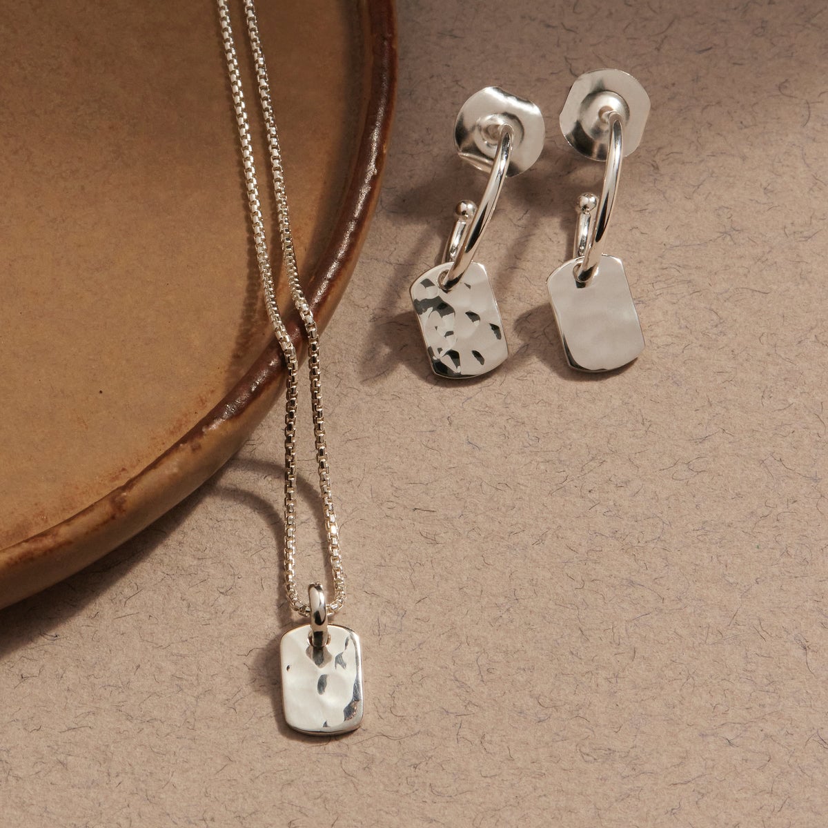 MNNAJ041026042238655_3 NAJO Tigger Earrings - Image 3