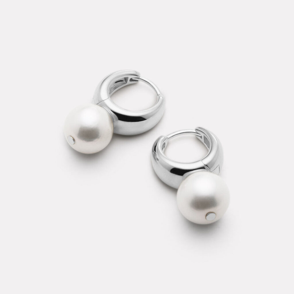 NAJO Solana Pearl Earrings - Image 1