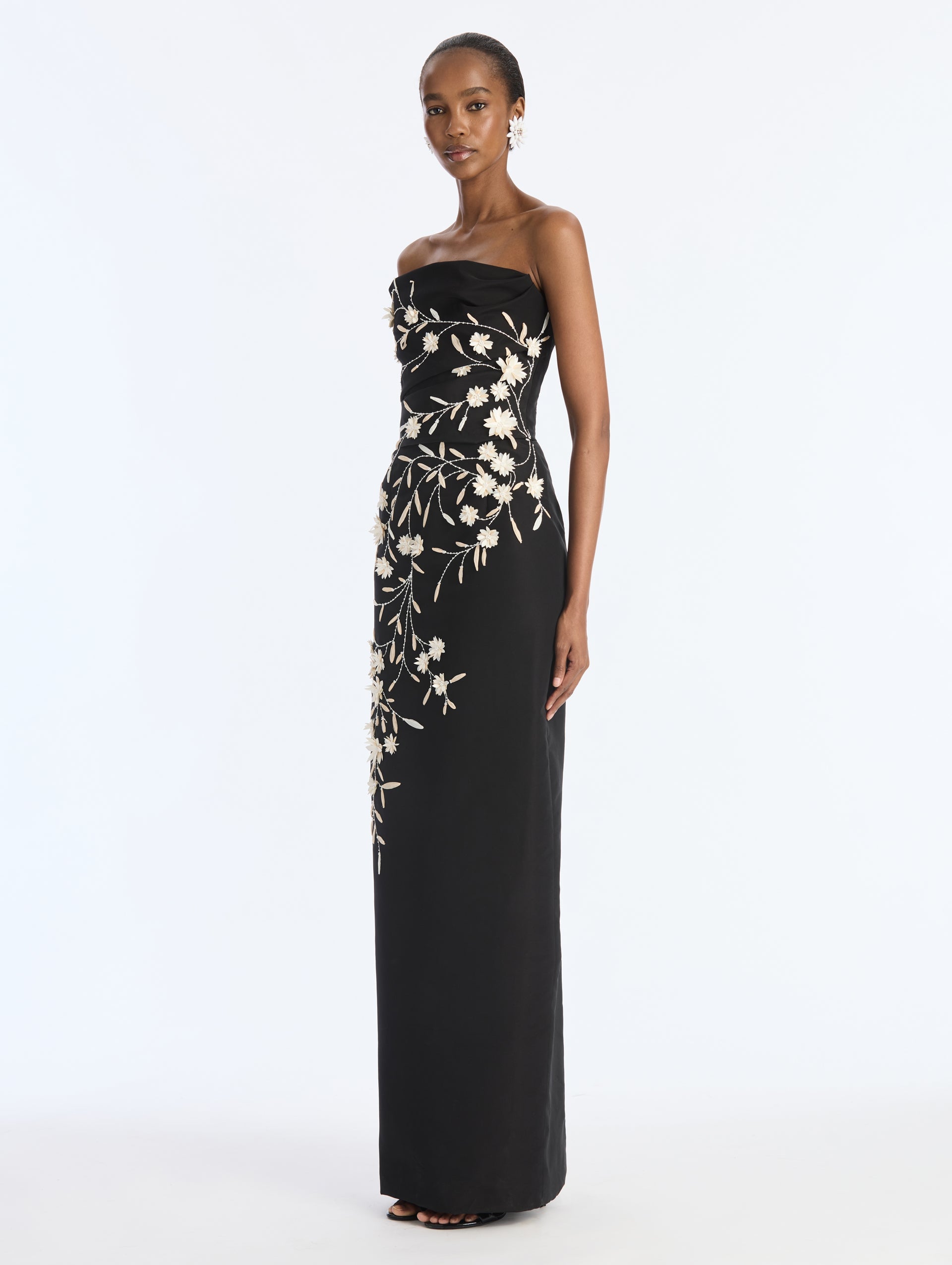 MNODR041026042615742_3 Oscar de la Renta Raffia And Feather Edelweiss Embroidered Gown - Image 3