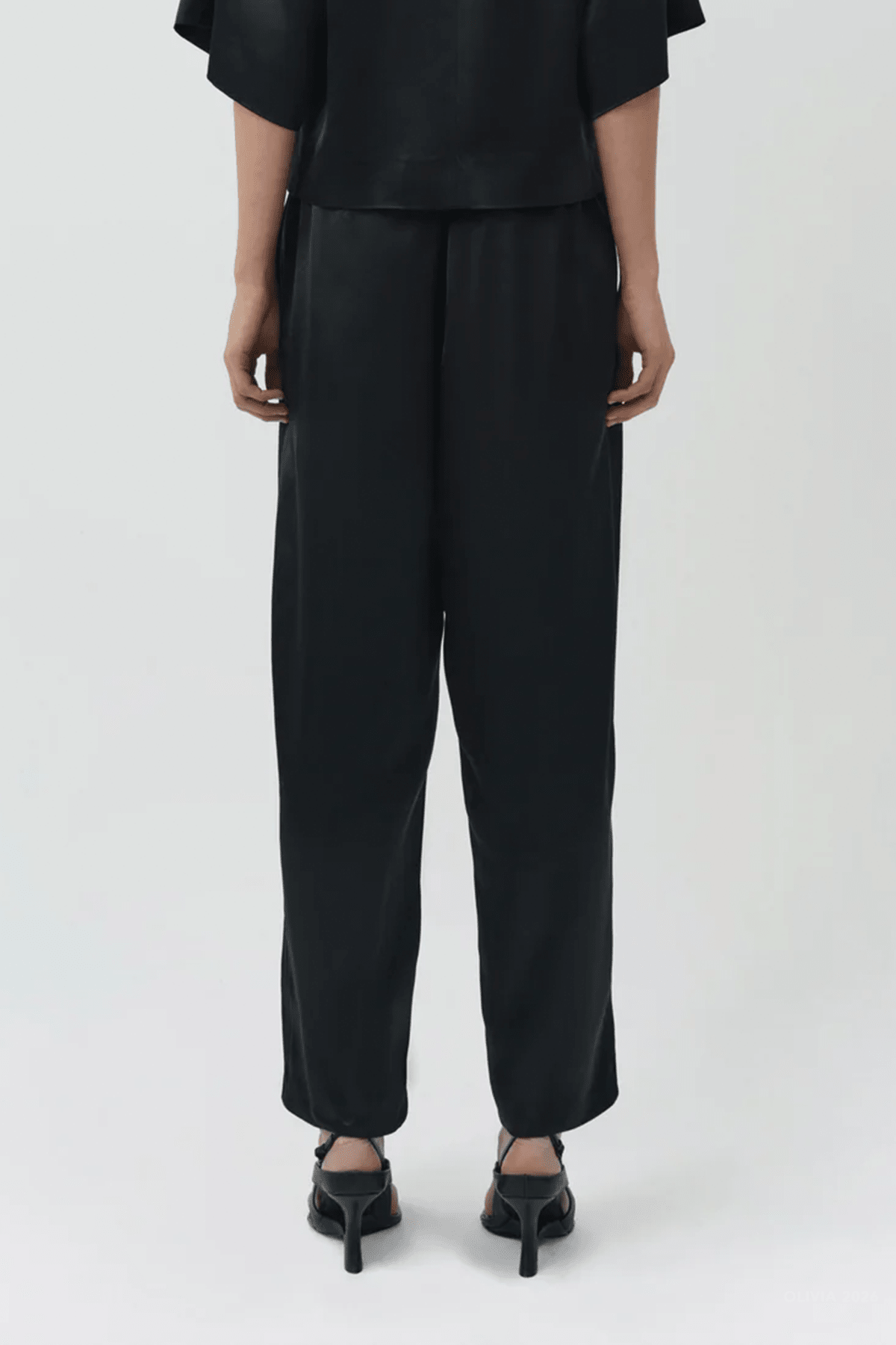 MNSIMK051026010513069_3 Simkhai Faye Satin Side Slit Pant - Image 3
